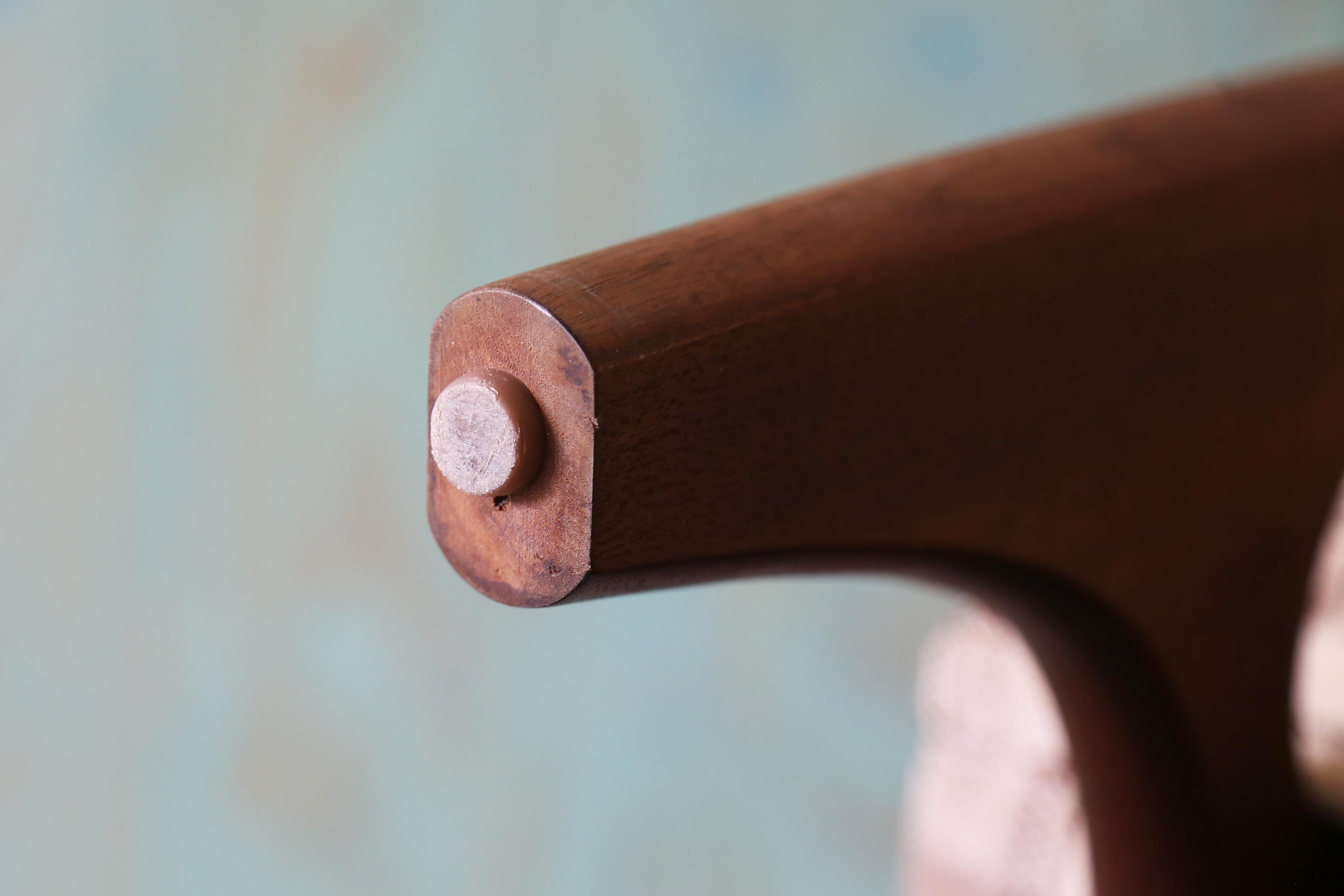 Adrian Pearsall Lounge Chair for Craft Associates Walnut Paws Mid Century Style For Sale 12