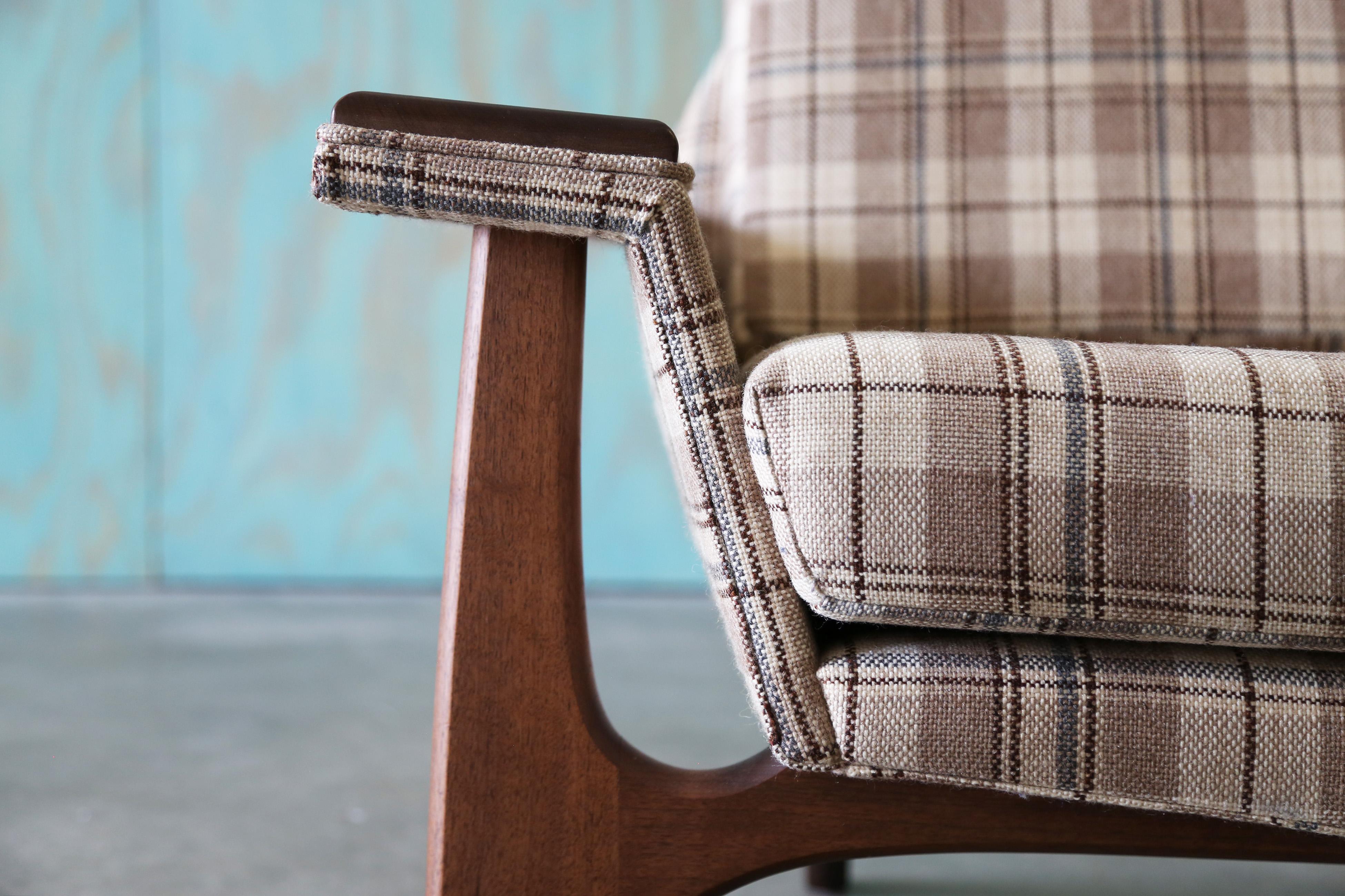 Adrian Pearsall Lounge Chair for Craft Associates Walnut Paws Mid Century Style For Sale 2