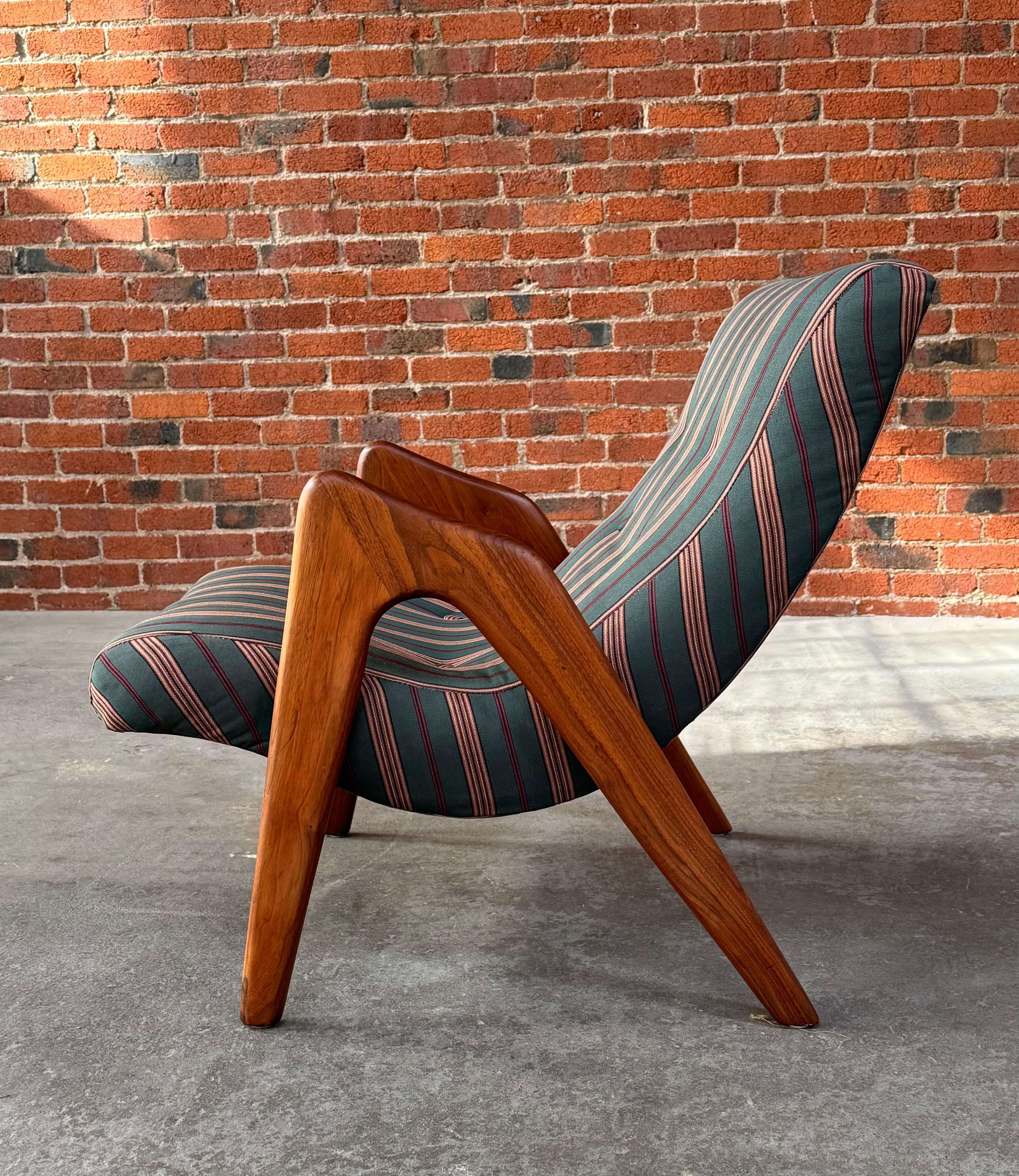 Fait main Chaise longue Adrian Pearsall en noyer Circa 1960 Organic Modern en vente