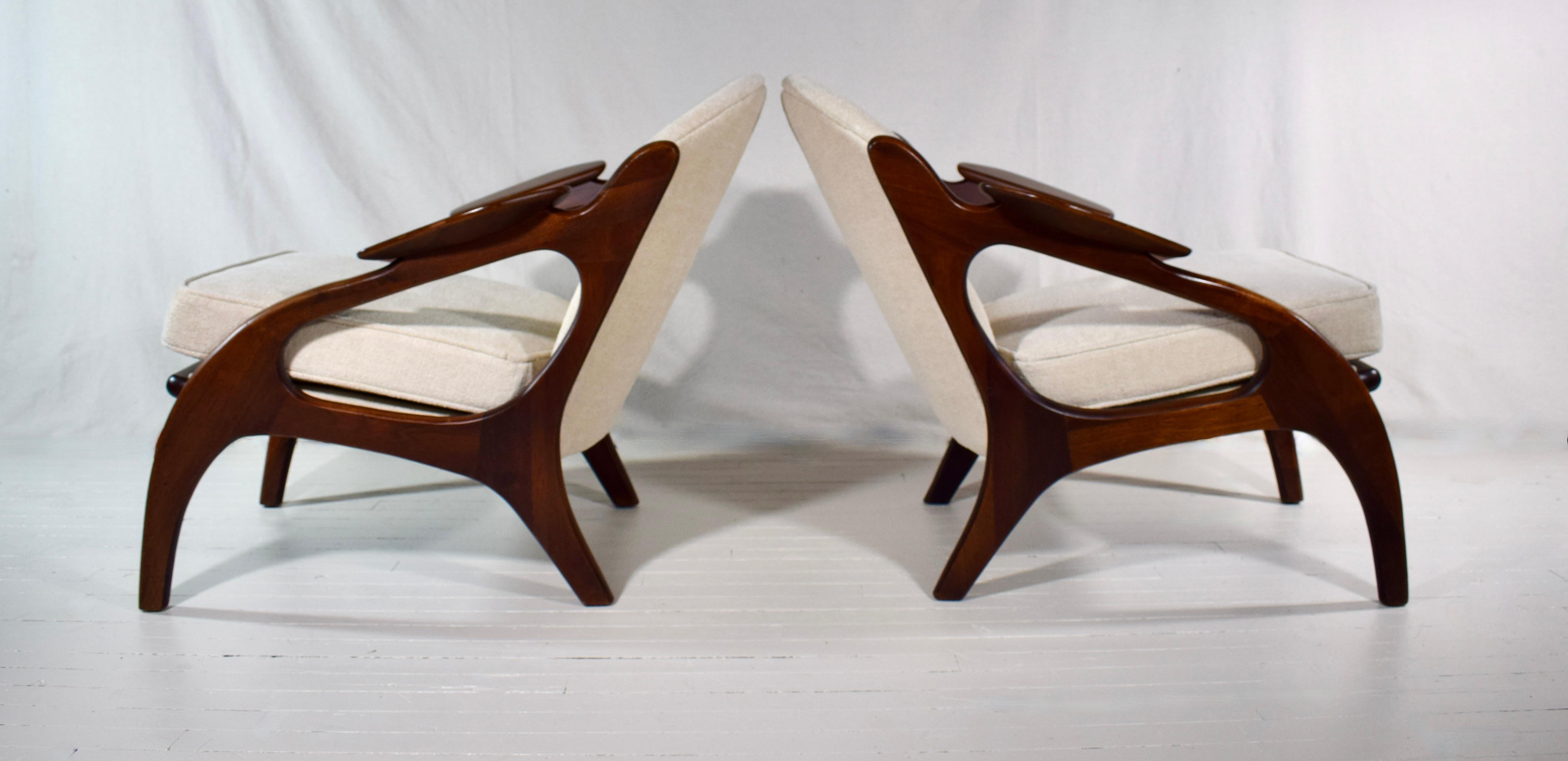 Adrian Pearsall Mid Century 2249-C Walnut Lounge Chairs - Pair In Excellent Condition For Sale In Southampton, NJ