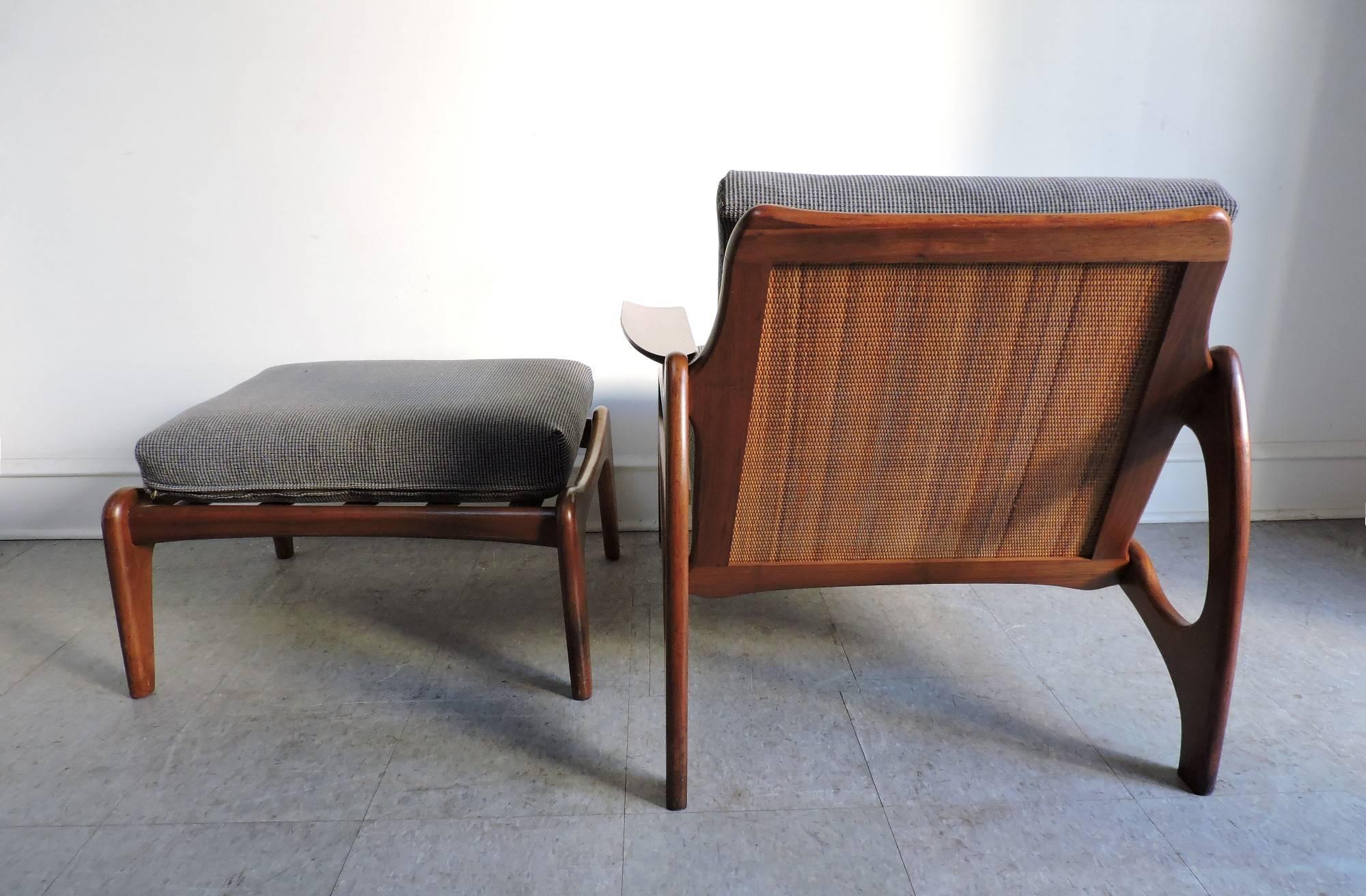 Adrian Pearsall Mid-Century Modern Walnut and Cane Lounge Chair and Ottoman In Good Condition In Chesterfield, NJ