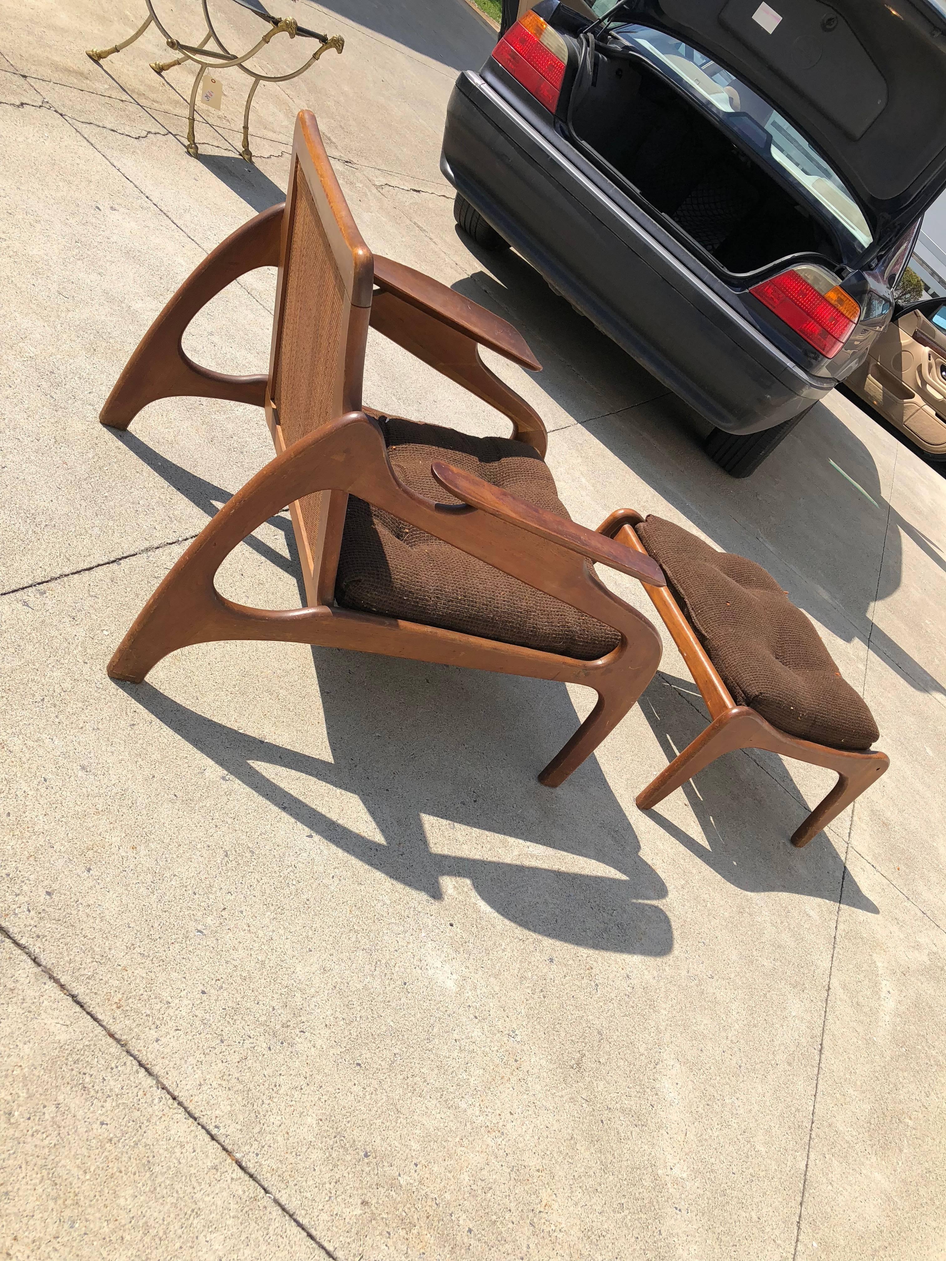 Adrian Pearsall Mid-Century Modern Walnut and Cane Lounge Chair and Ottoman In Excellent Condition In Allentown, PA
