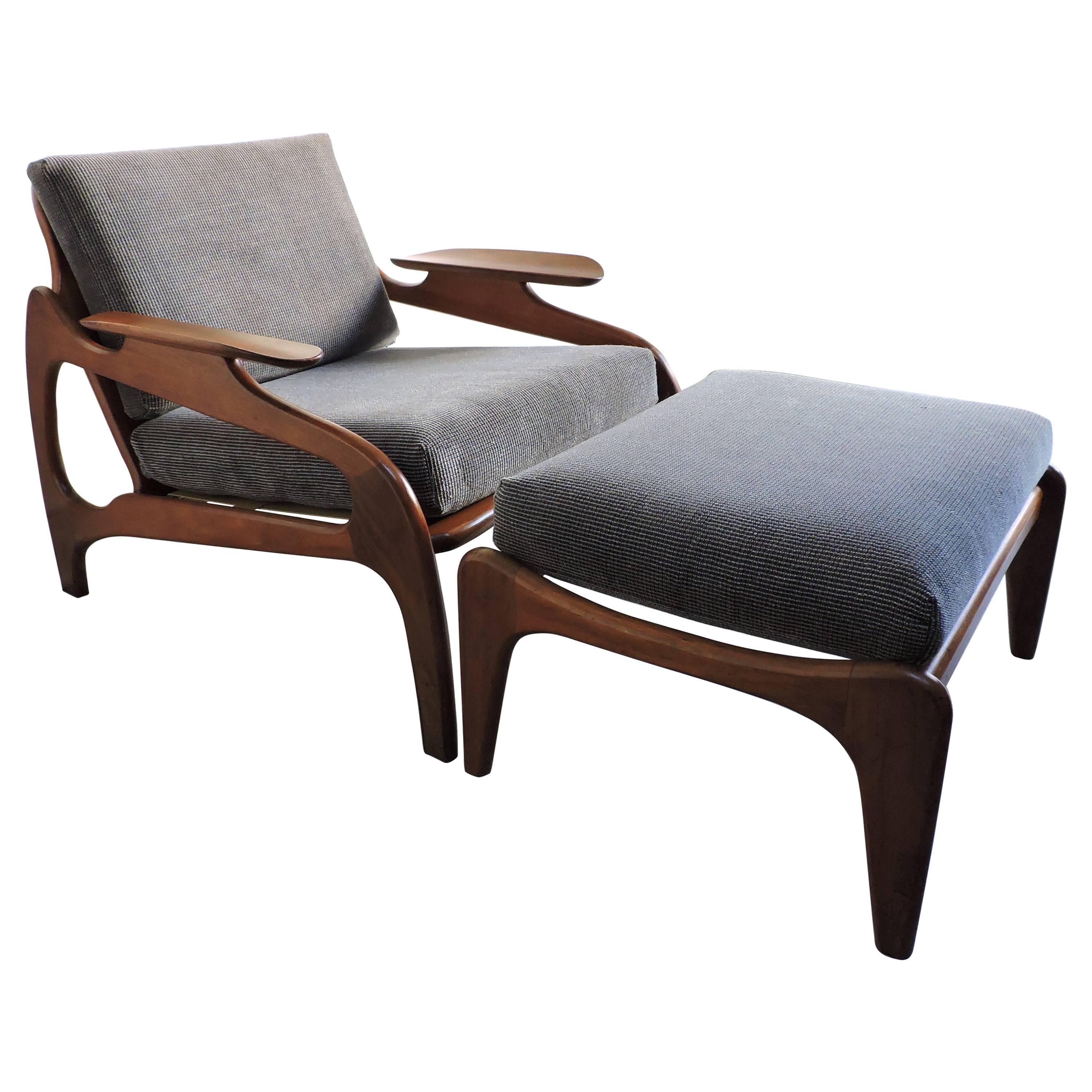 Adrian Pearsall Chaise longue et pouf en noyer et rotin:: de style moderne du milieu du siècle