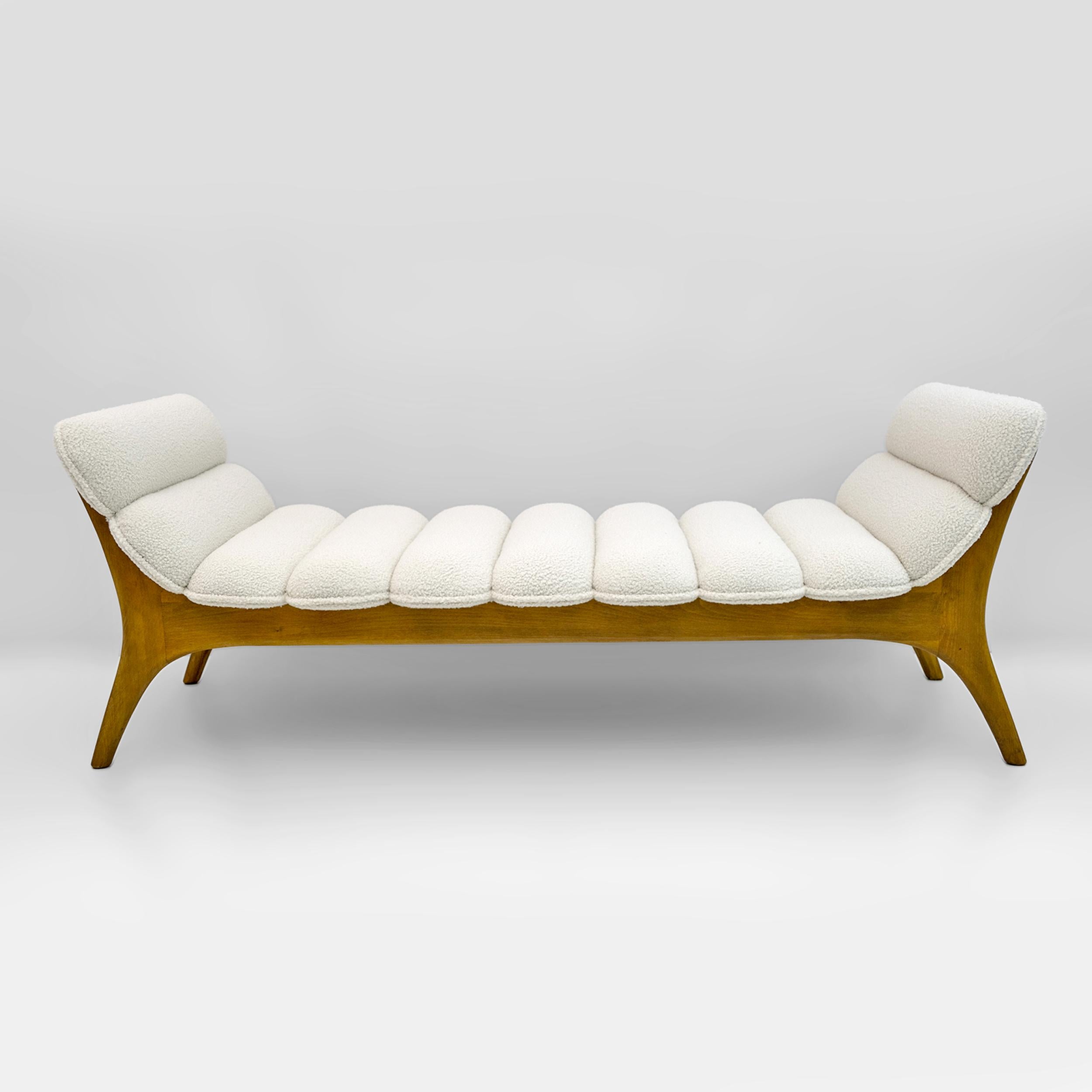 Chaise longue de nogal Adrian Pearsall, moderno de mediados de siglo, de Craft Associates en Bueno estado para la venta en Puglia, Puglia