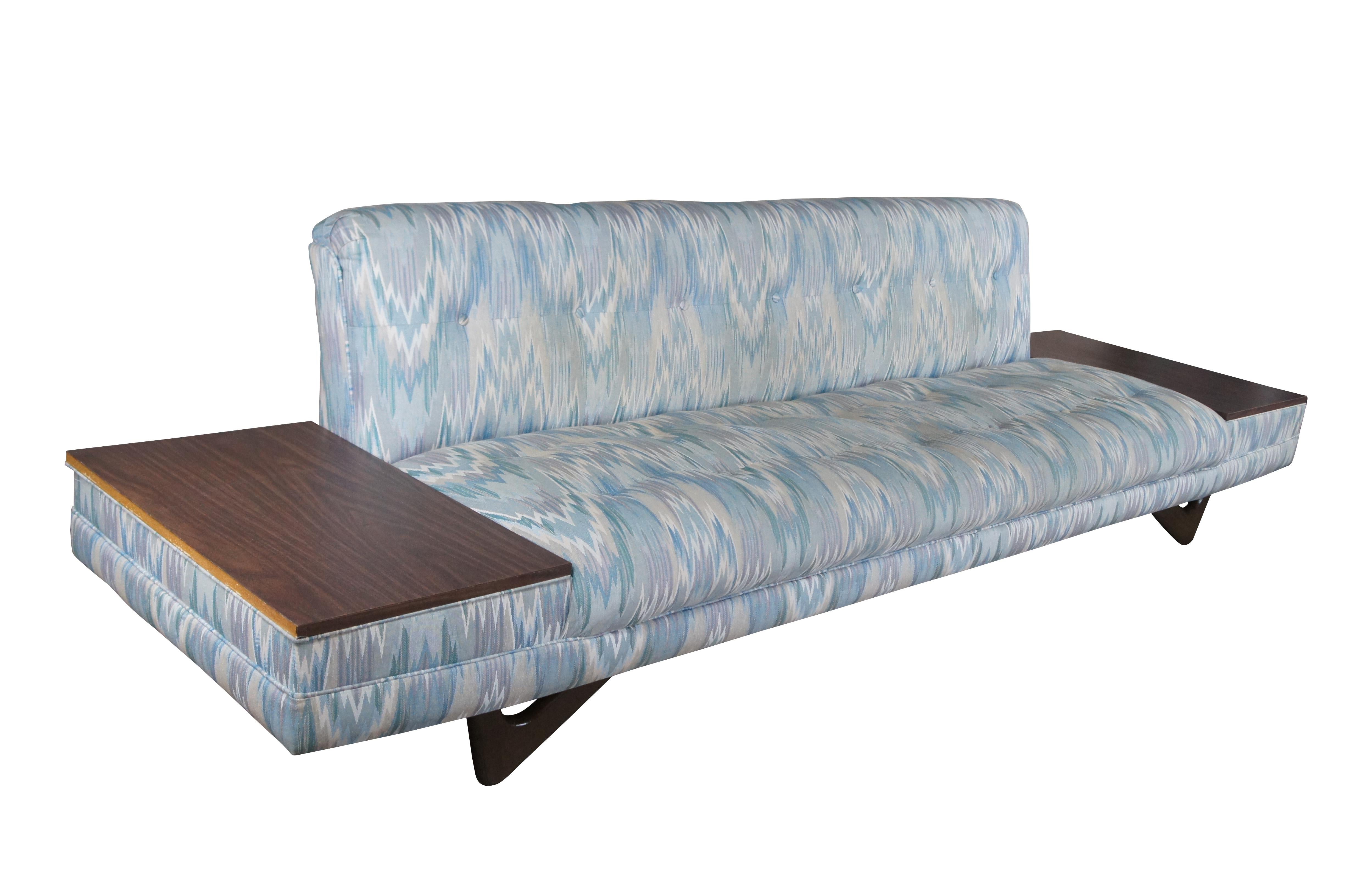 Mid-Century moderno Adrian Pearsall - Divano a piattaforma in noce a punto di fiamma, metà del secolo scorso, 110 in vendita