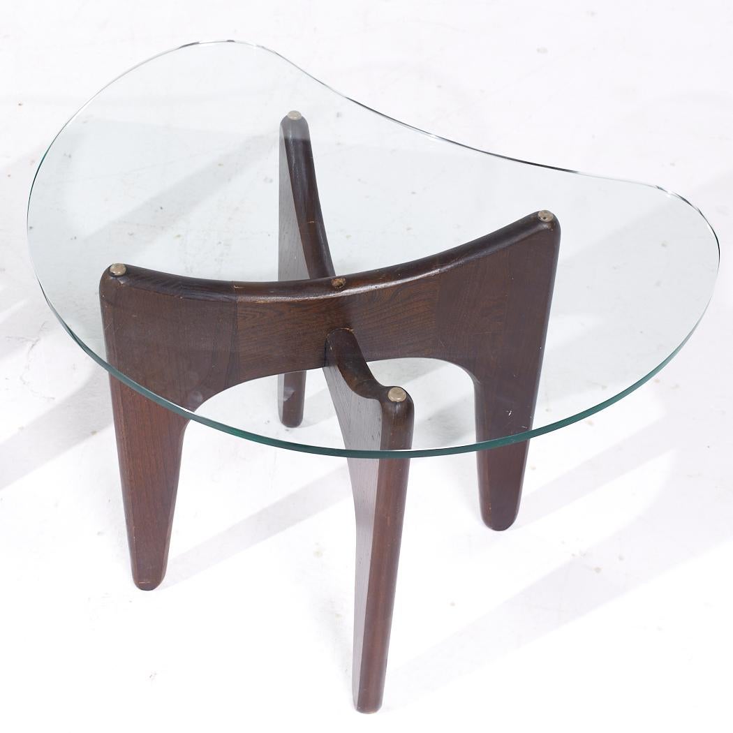 Adrian Pearsall Mid Century Beistelltische aus Nussbaum und Glas - Paar im Angebot 5