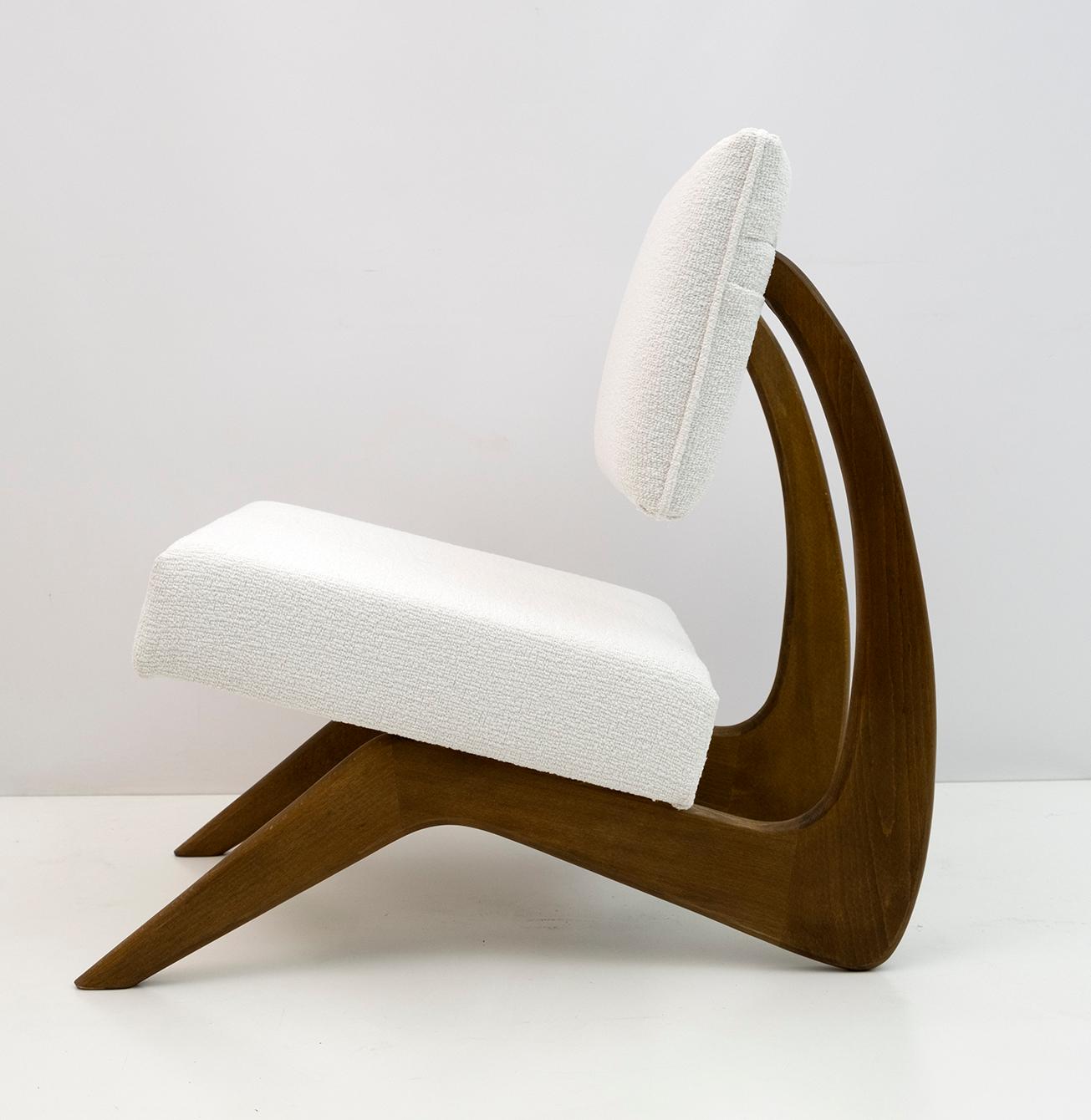 Adrian Pearsall für Craft Associates: Loungesessel aus Nussbaumholz, Mitte des Jahrhunderts (Chenille) im Angebot
