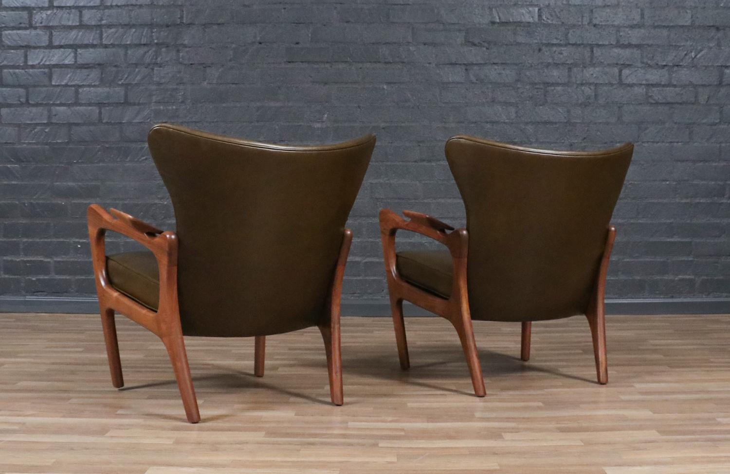 Adrian Pearsall Model 2291-C Leather Wingback Chairs for Craft Associates For Sale 2
