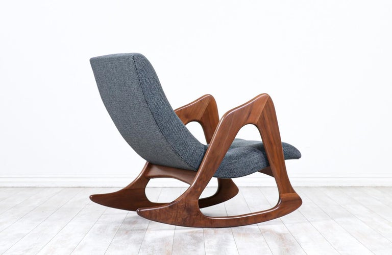 Adrian Pearsall Model 812-CR Sculpted Rocking Chair for Craft Associates In Excellent Condition In Los Angeles, CA