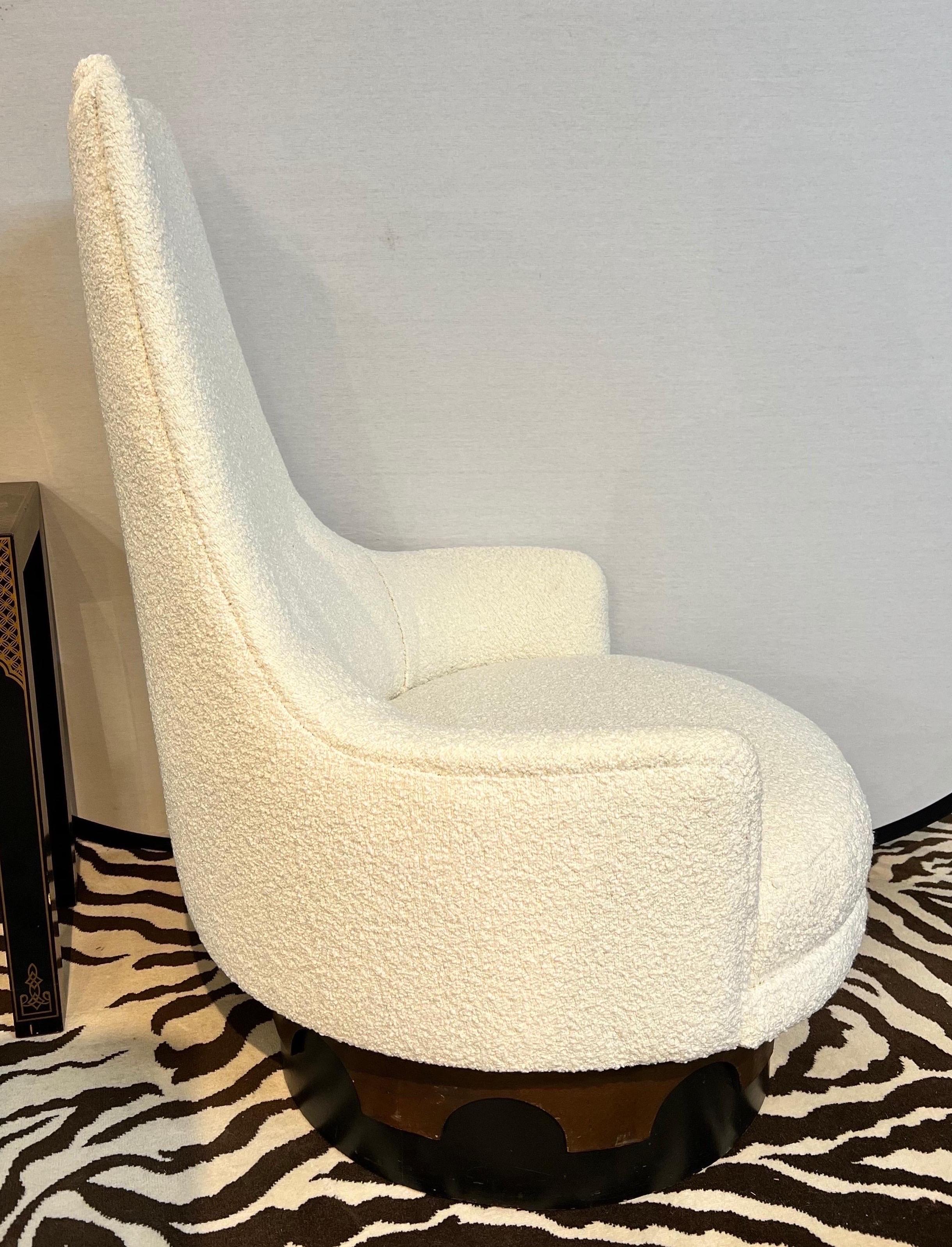 Adrian Pearsall Newly Upholstered in Ivory Boucle Fabric Swivel Chair In Good Condition For Sale In West Hartford, CT