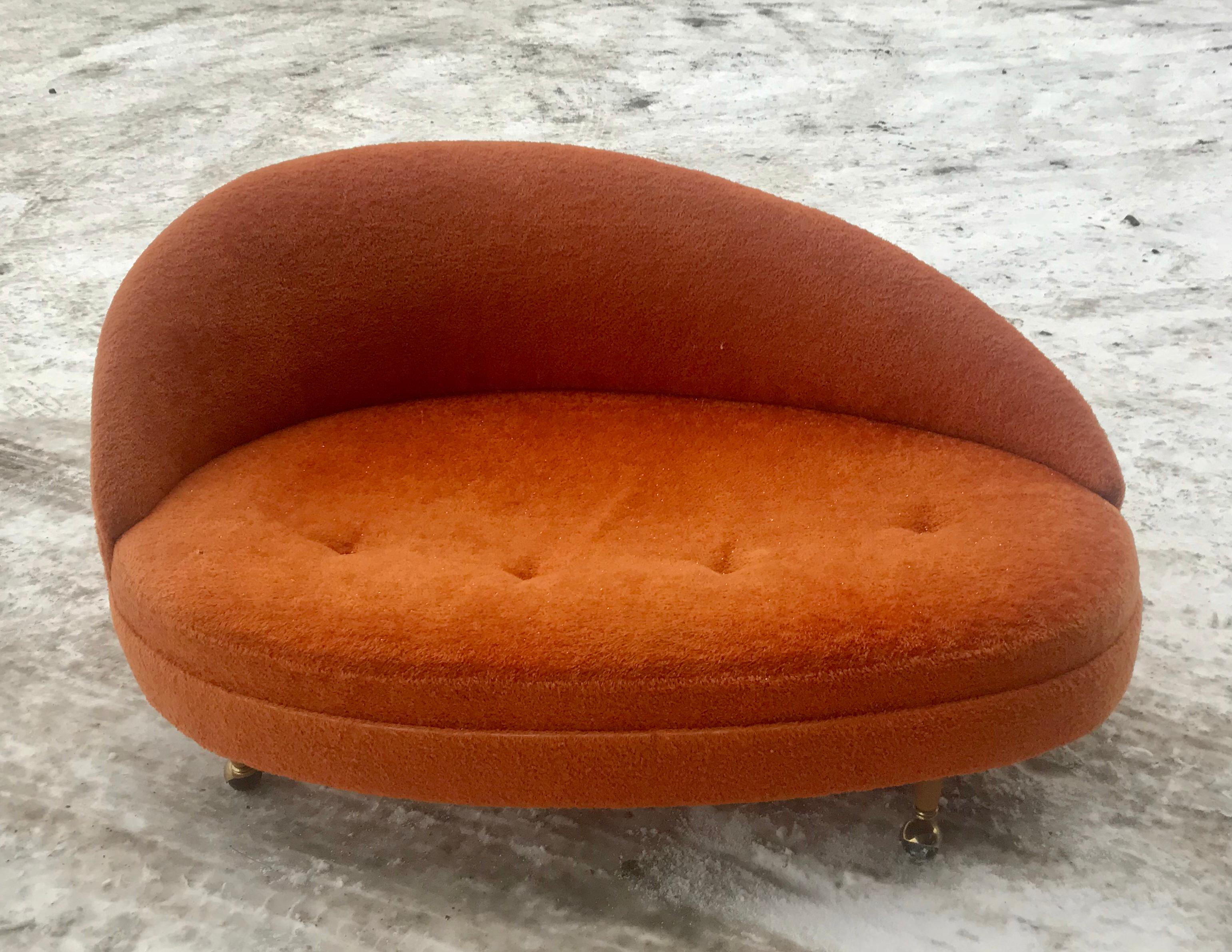 oval chaise lounge