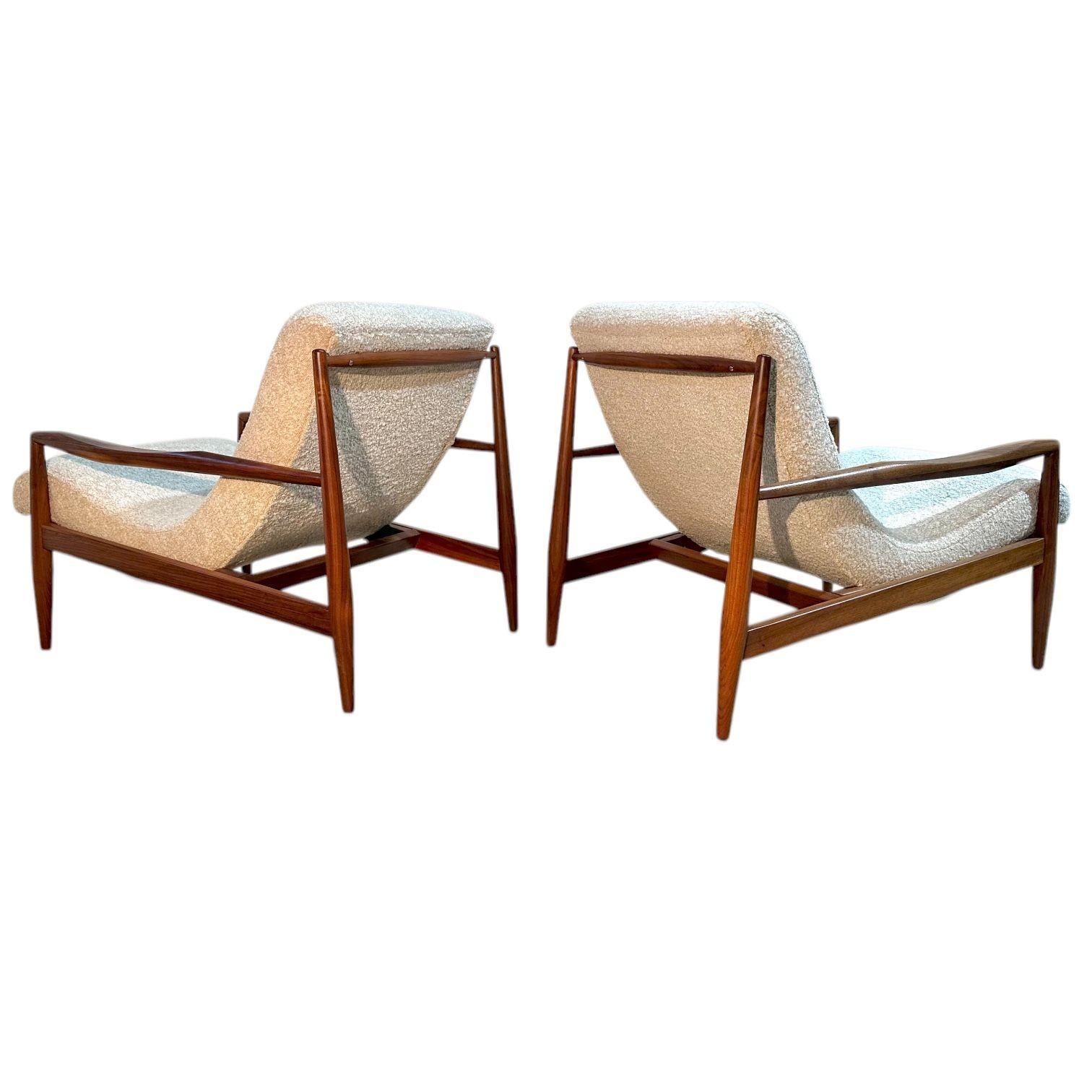 Adrian Pearsall Pair Scoop Lounge Chairs for Craft Associates, Inc., 1960. Model 2218-C. Walnut has been restored and newly reupholstered in a nubby boucle.
Measure 36.5” deep 30” tall 27” wide seat height 18” seat width 23.5”