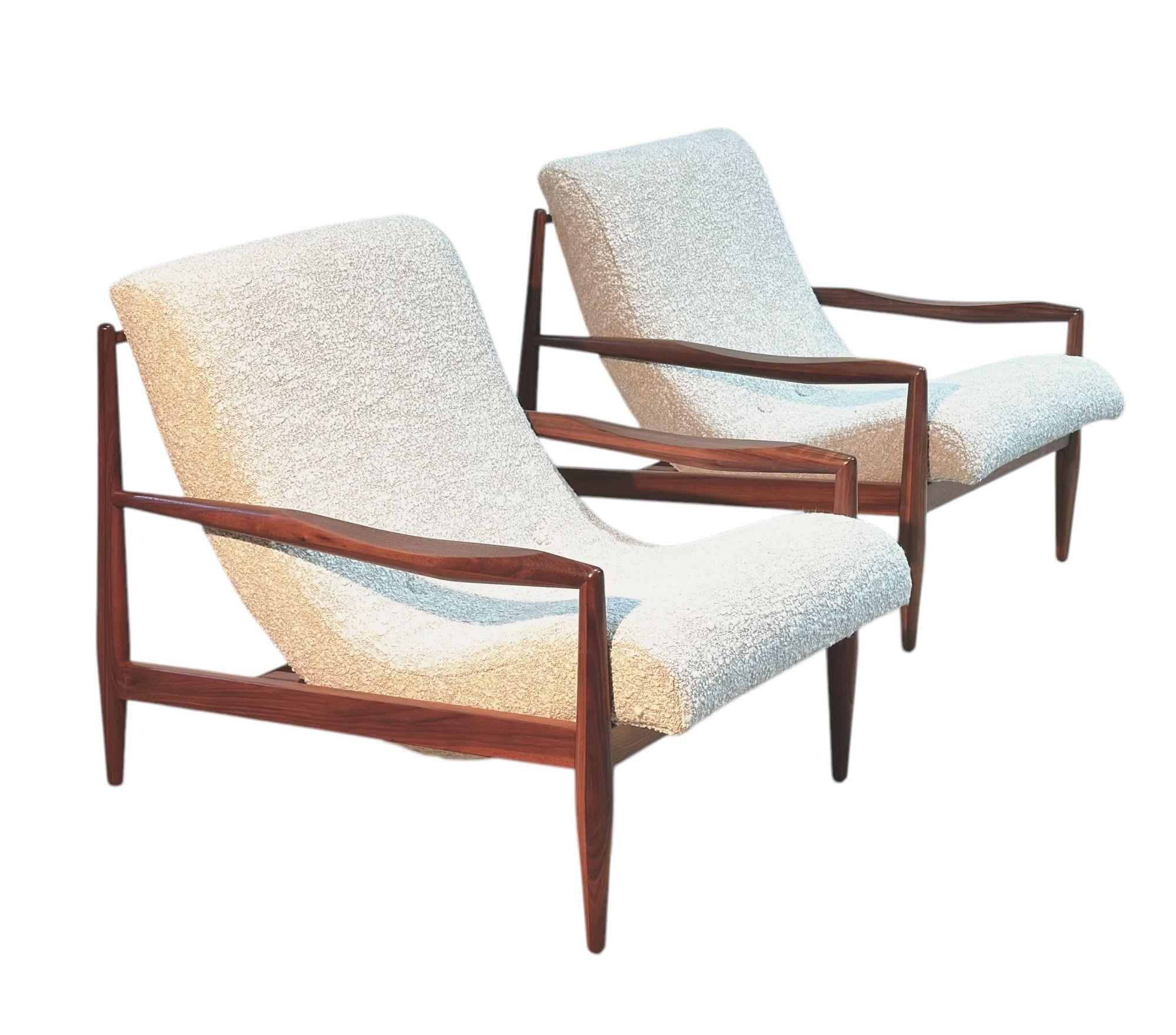 Adrian Pearsall Pair Scoop Lounge Chairs for Craft Associates, Inc., 1960 In Excellent Condition In Chicago, IL