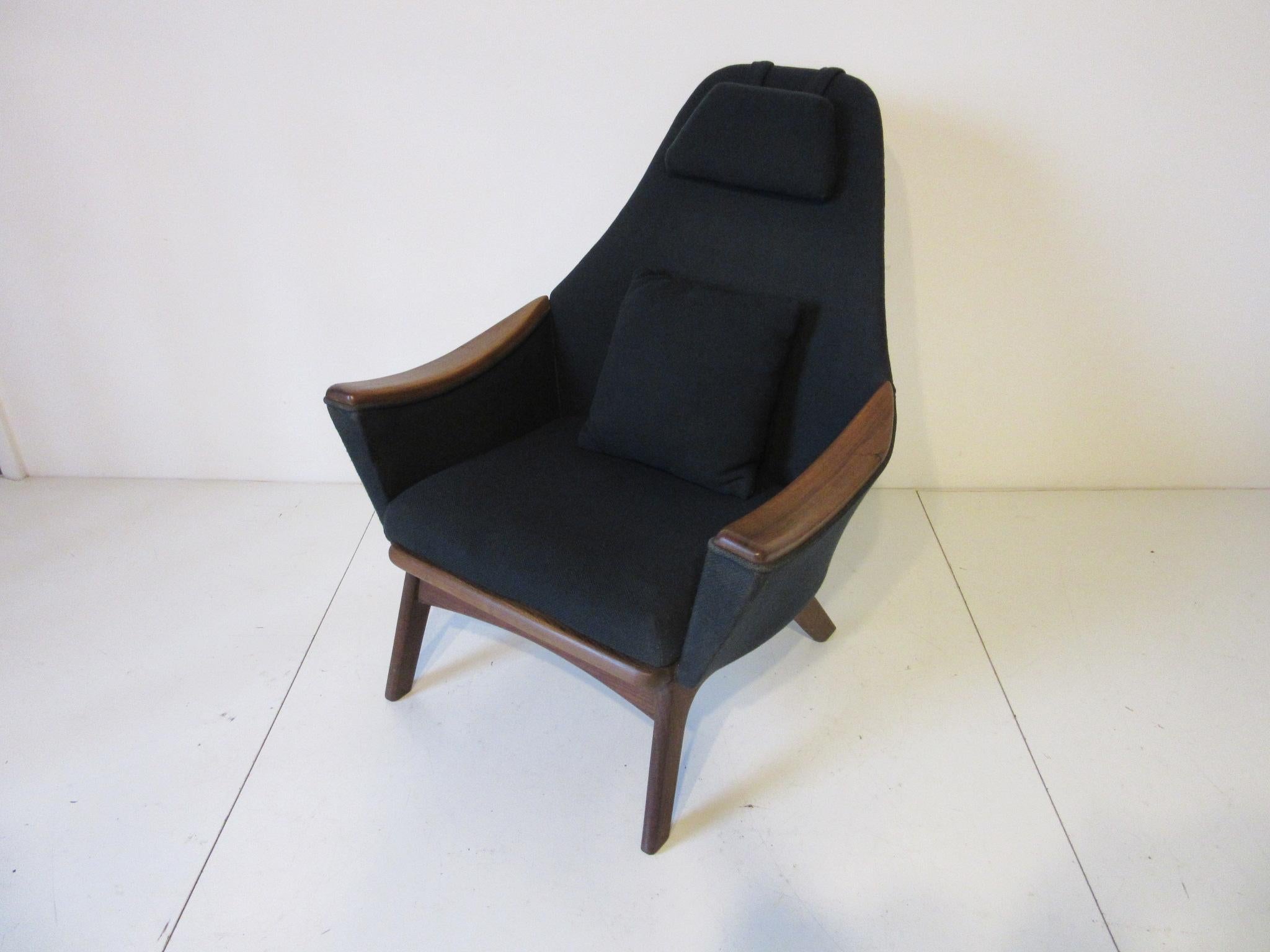 Adrian Pearsall Papa Bear Styled Lounge Chair In Good Condition In Cincinnati, OH