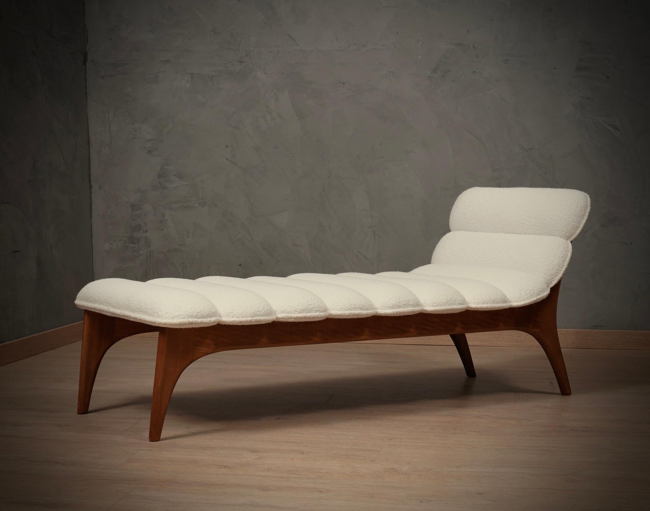 Mid-Century Modern Adrian Pearsall Per Craft Associates Lit de jour du milieu du siècle / Dormeuse, 1970 en vente