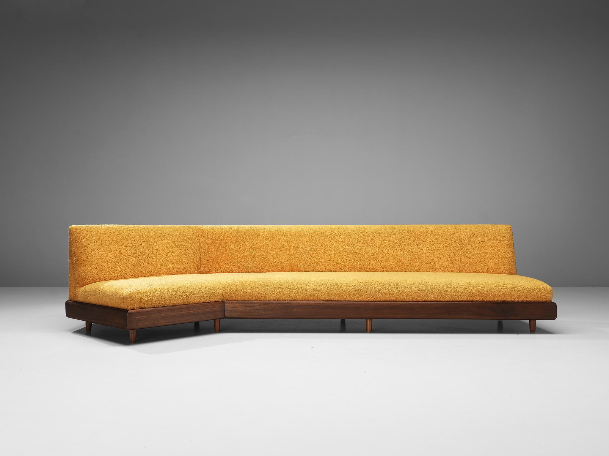 Adrian Pearsall Platform Sofa in Walnut and Yellow Upholstery  In Good Condition In Waalwijk, NL