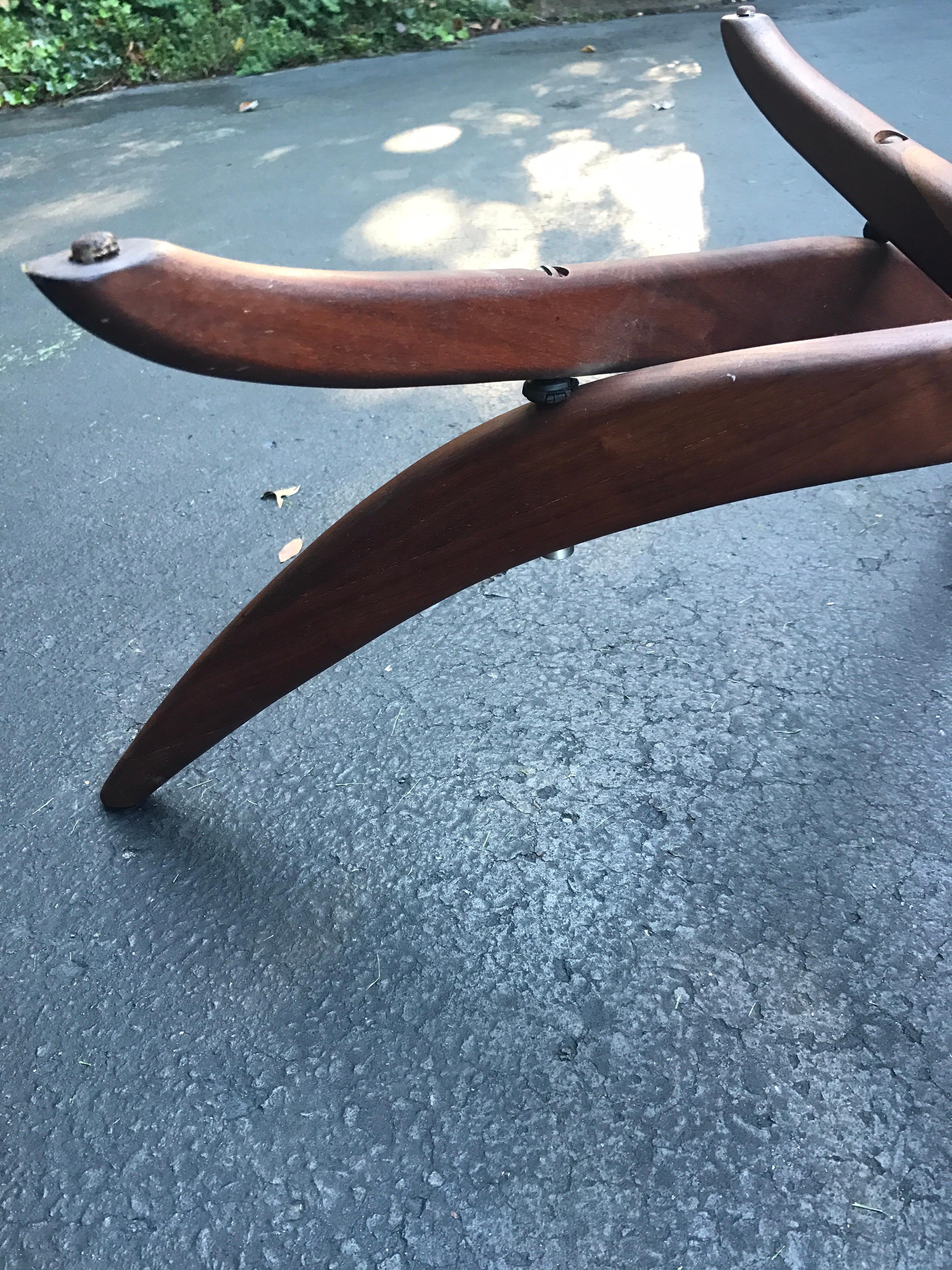 Adrian Pearsall Round Glass and Walnut Spider Leg Coffee Cocktail Tripod Table In Good Condition In West Hartford, CT