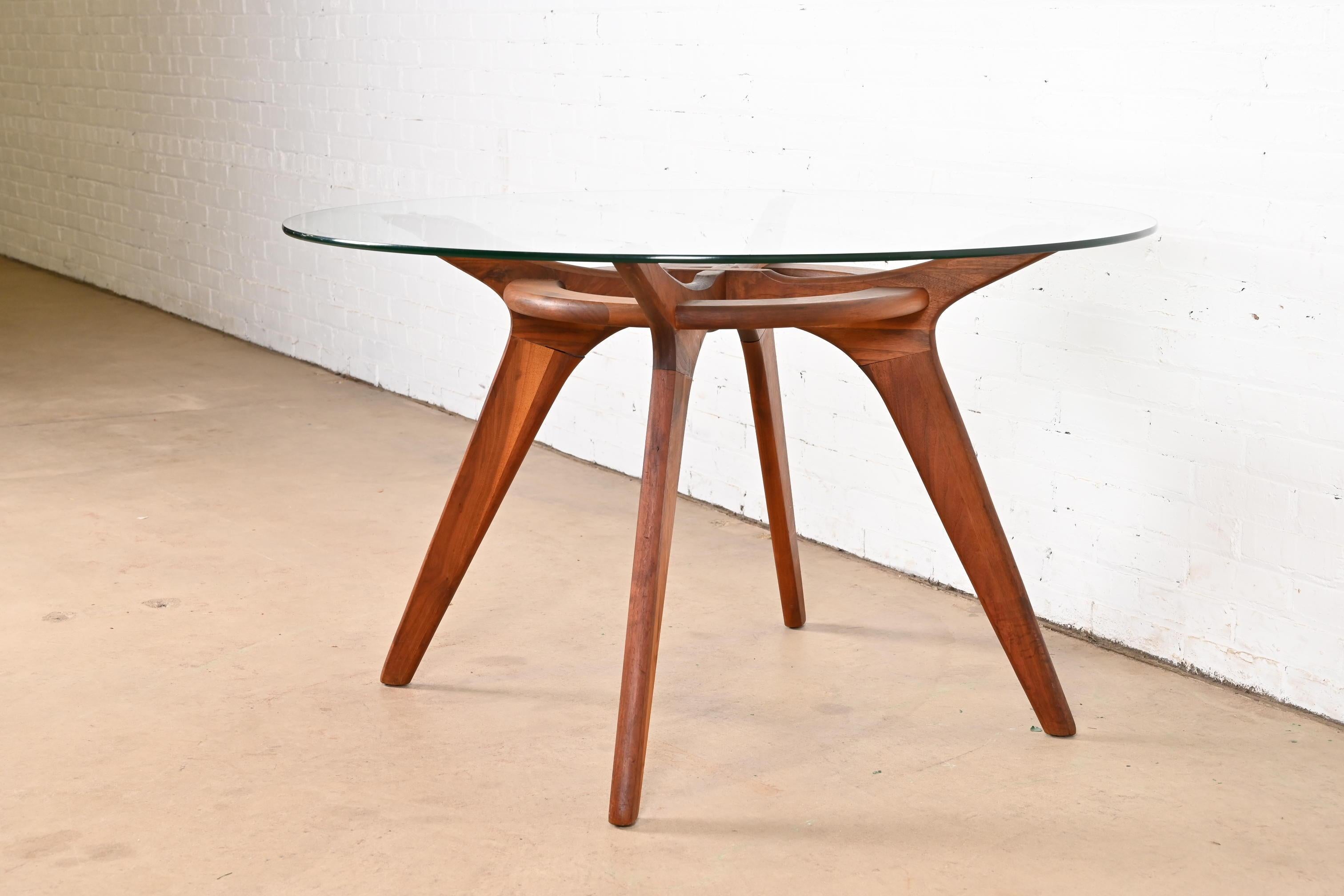 A gorgeous Mid-Century Modern 
