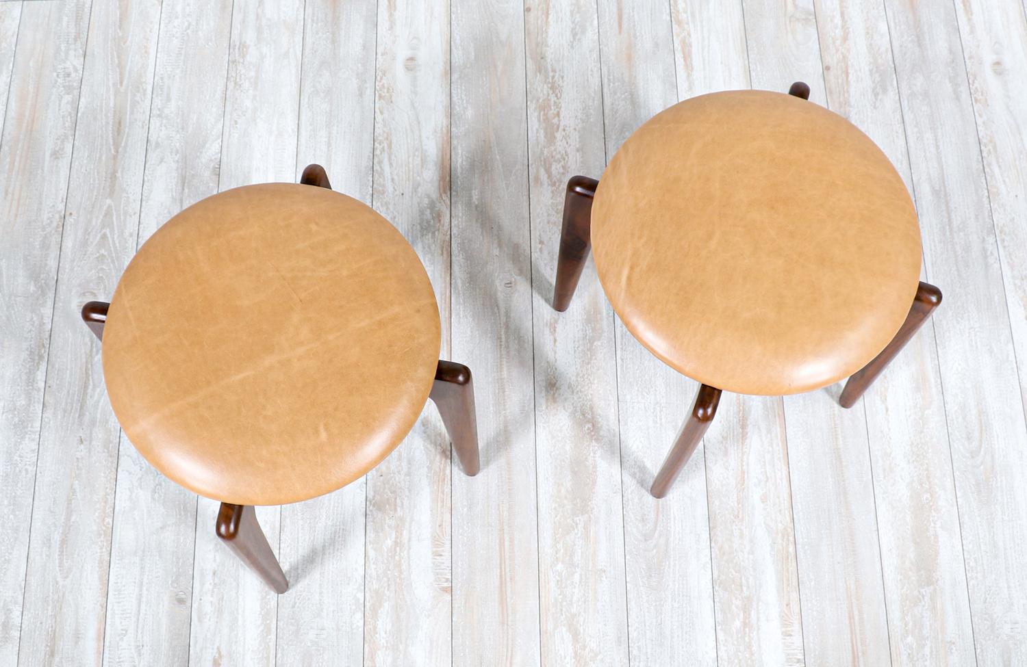 Adrian Pearsall Sculpted Walnut & Leather Stools for Craft Associates In Excellent Condition In Los Angeles, CA