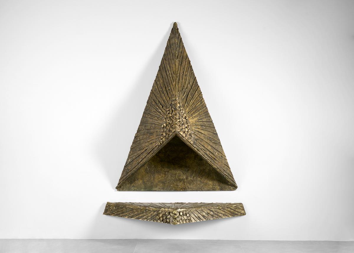 Adrian Pearsall, Chimenea escultórica de resina, EE.UU., hacia 1970 Moderno de mediados de siglo en venta
