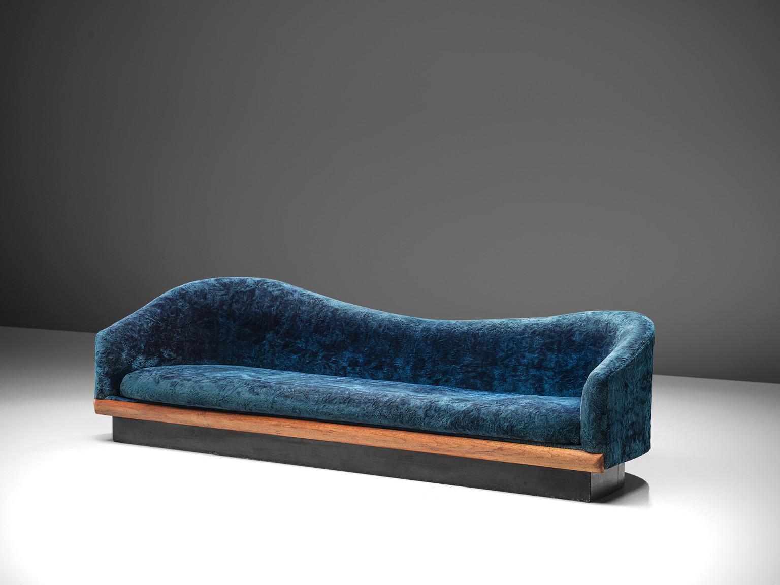 Adrian Pearsall, 'Cloud' sofa to be reupholstered, walnut and fabric, United States, 1970s

This beautifully shaped sofa designed by Adrian Pearsall is characterized by a solid construction, featuring clear lines and round edges. The sofa displays