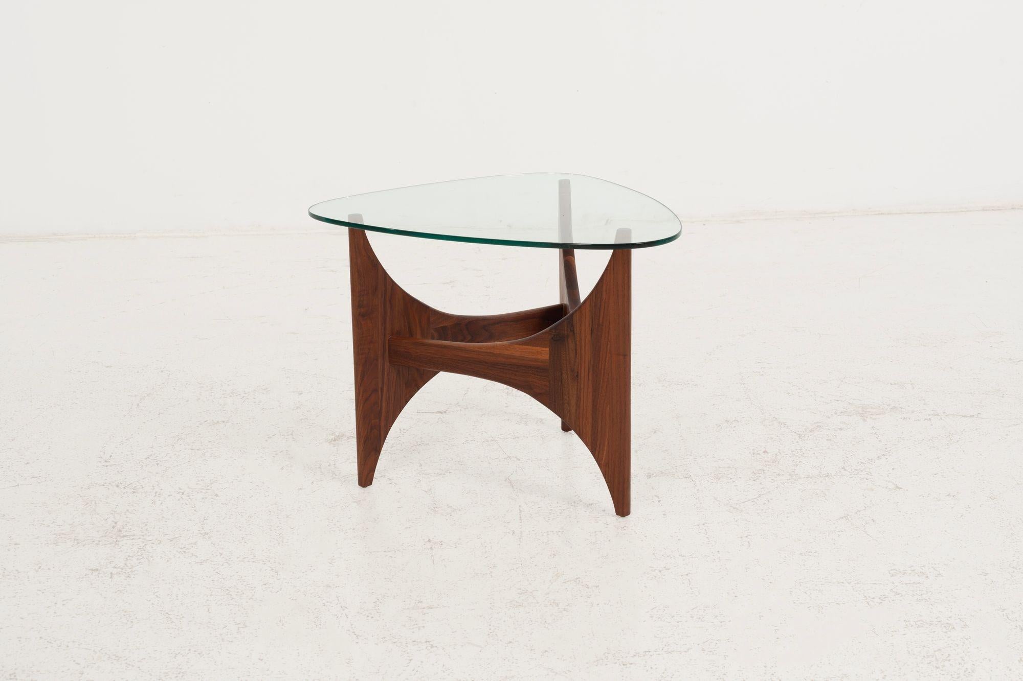Adrian Pearsall Side Table for Craft Associates in Oiled Walnut 1965 In Good Condition In Chicago, IL