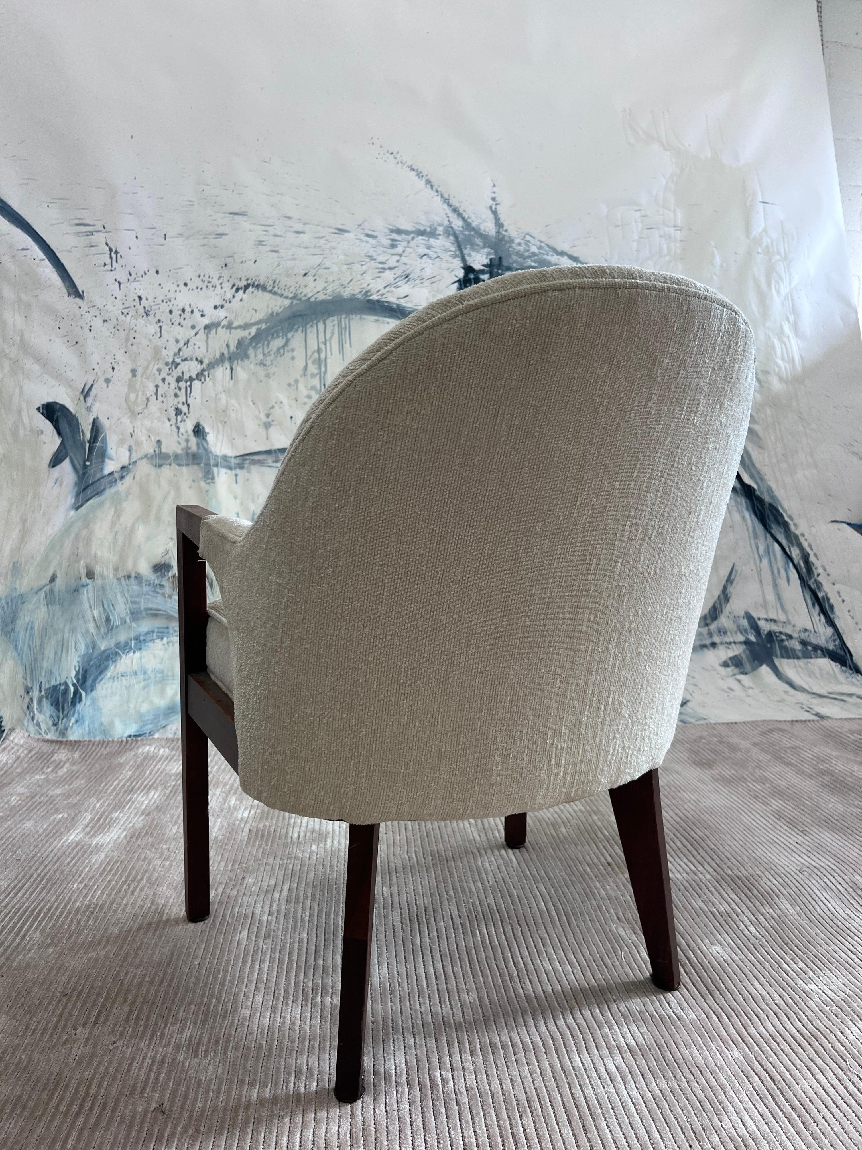 Adrian Pearsall style 1960s Walnut and Ivory fabric lounge chair For Sale 1