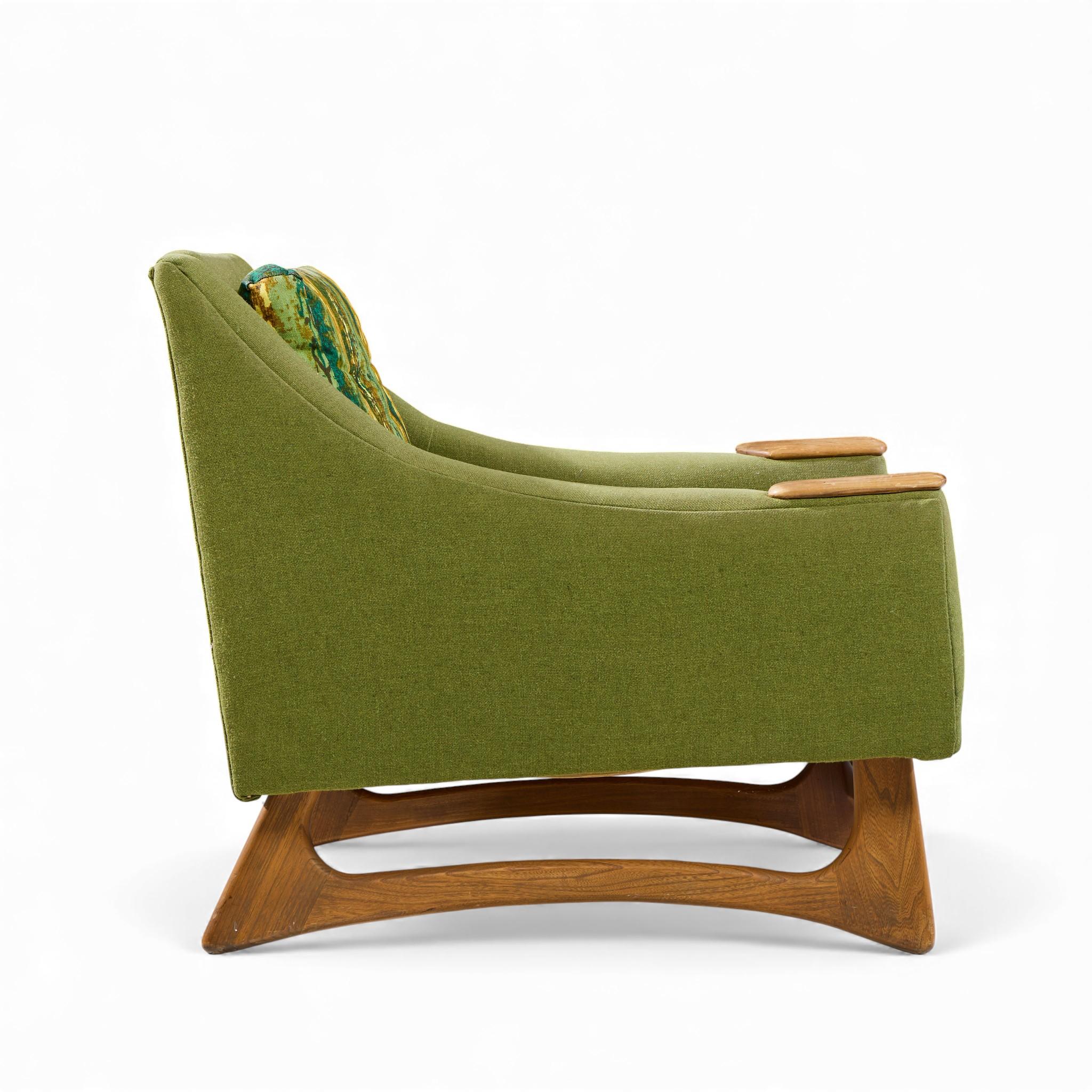 Adrian Pearsall Style Kroehler American Leisure Walnut Lounge Chairs - Pair im Angebot 5