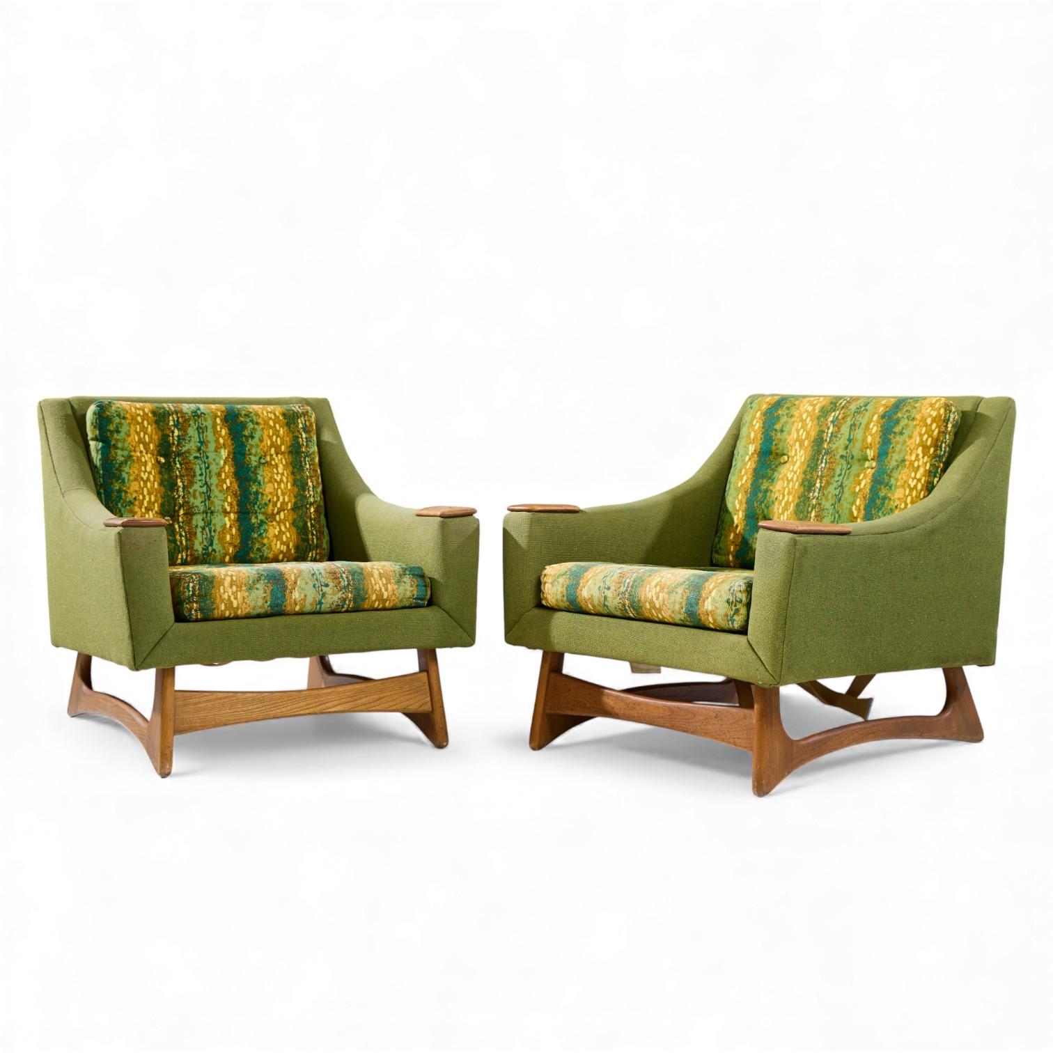 Adrian Pearsall Style Kroehler American Leisure Walnut Lounge Chairs - Pair (Moderne der Mitte des Jahrhunderts) im Angebot