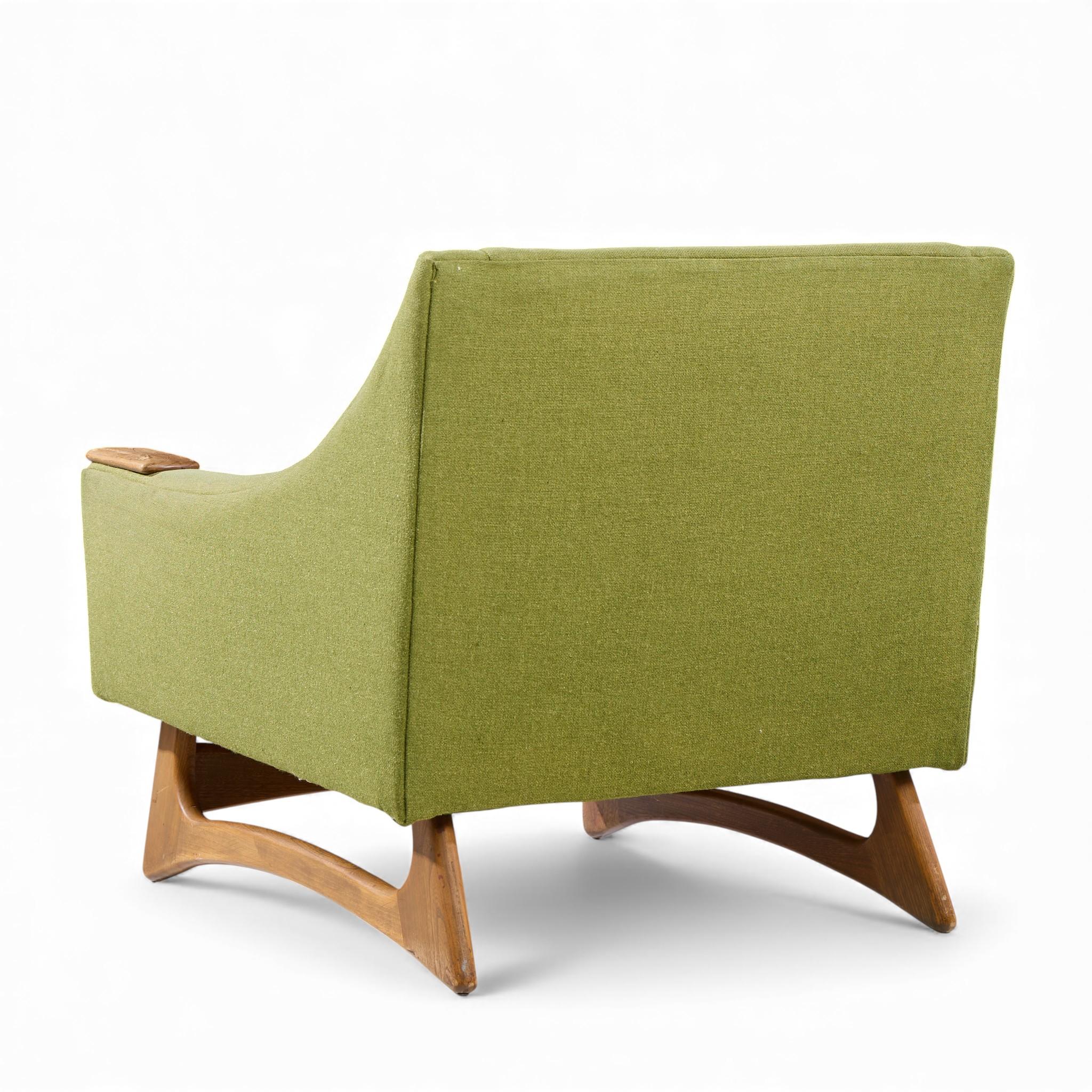 Adrian Pearsall Style Kroehler American Leisure Walnut Lounge Chairs - Pair im Angebot 2