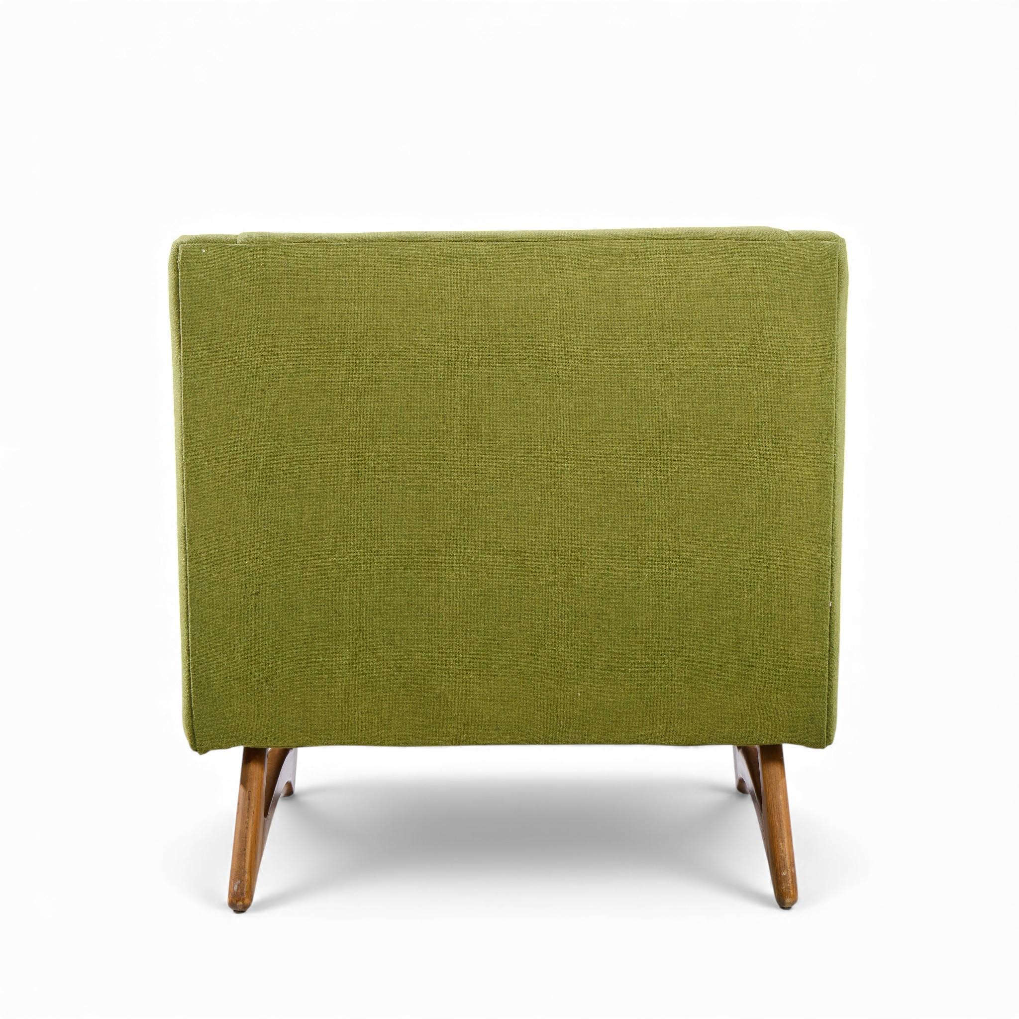 Adrian Pearsall Style Kroehler American Leisure Walnut Lounge Chairs - Pair im Angebot 3