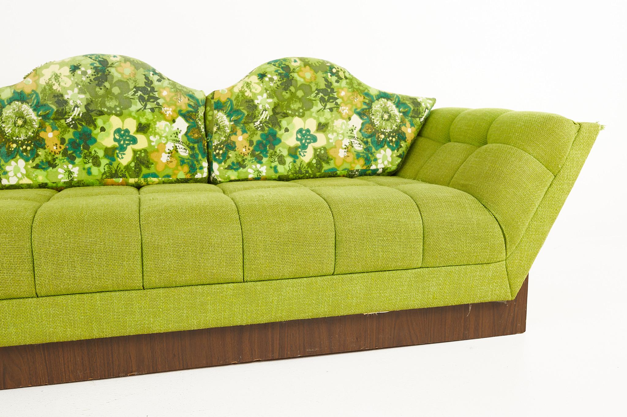 Adrian Pearsall Style Kroehler Mid Century Plinth Base Gondola Sofa In Good Condition In Franklin Park, IL