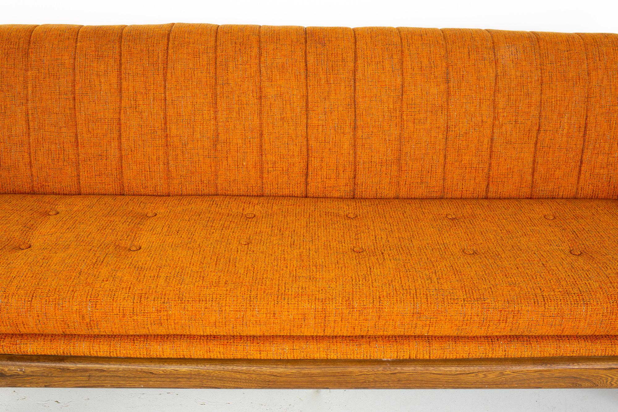 Adrian Pearsall Style Kroehler Midcentury Re-Upholstered Orange Gondola Sofa In Good Condition In Countryside, IL