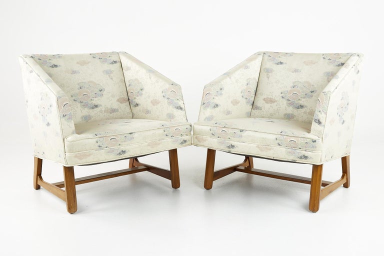 Adrian Pearsall style mid century walnut lounge chairs - Pair

Each chair measures: 24.5 wide x 25.5 deep x 27.75 inches high, with a seat height of 15 inches

All pieces of furniture can be had in what we call restored vintage condition. That