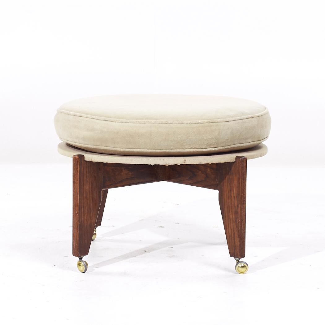 Fin du 20e siècle Adrian Pearsall Style Mid Century Ottoman en noyer en vente