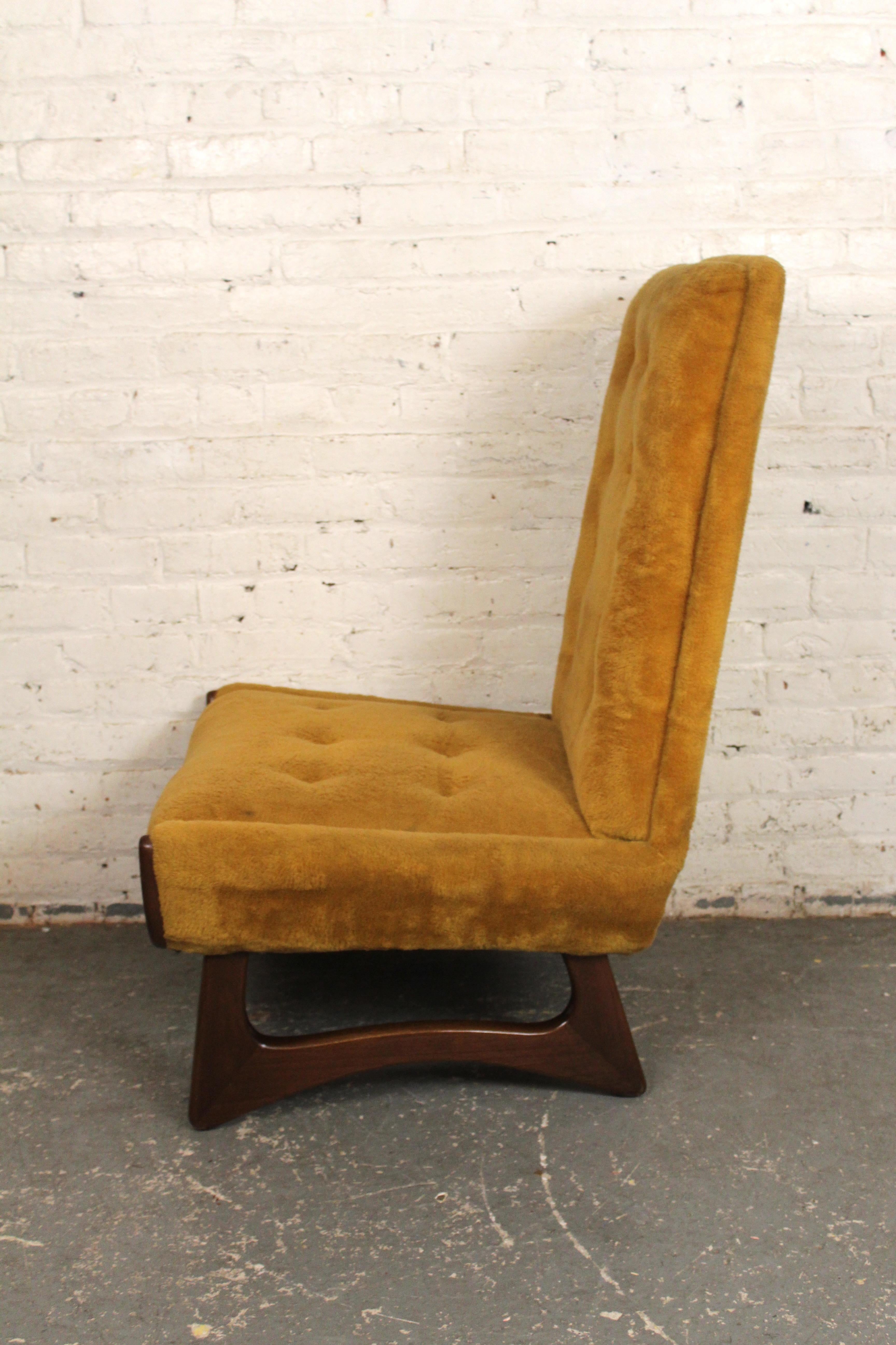 Silla de estilo Adrian Pearsall en Bueno estado para la venta en Brooklyn, NY