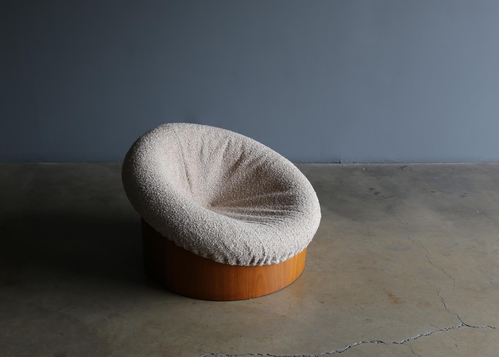 Adrian Pearsall Walnut Drum Chair for Craft Associates, circa 1970 5