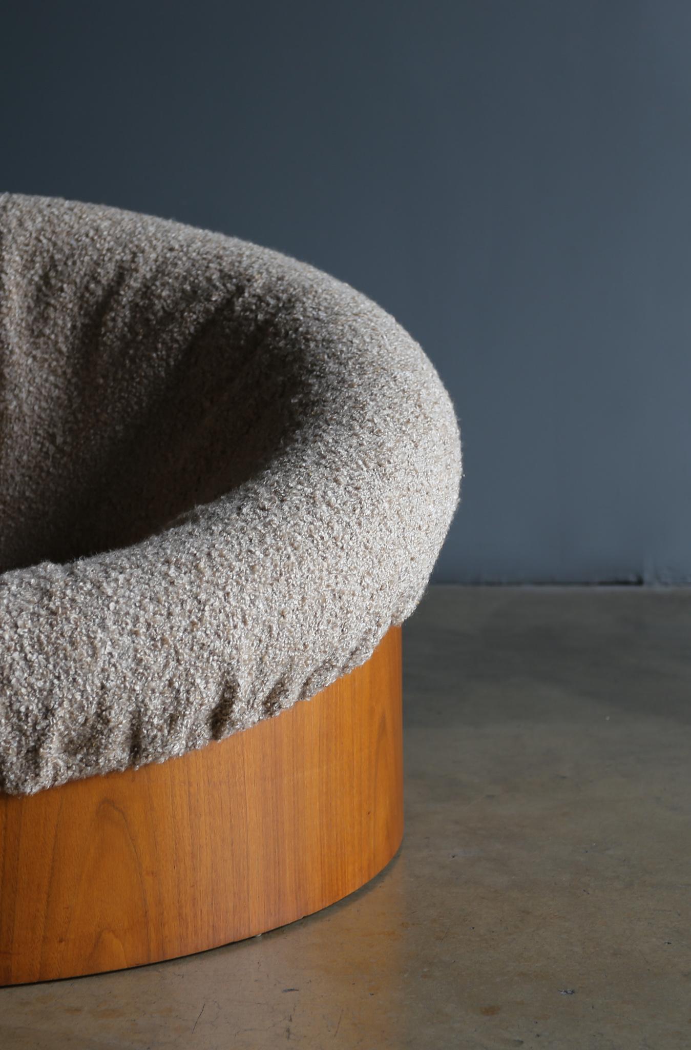 Adrian Pearsall Walnut Drum Chair for Craft Associates, circa 1970 6