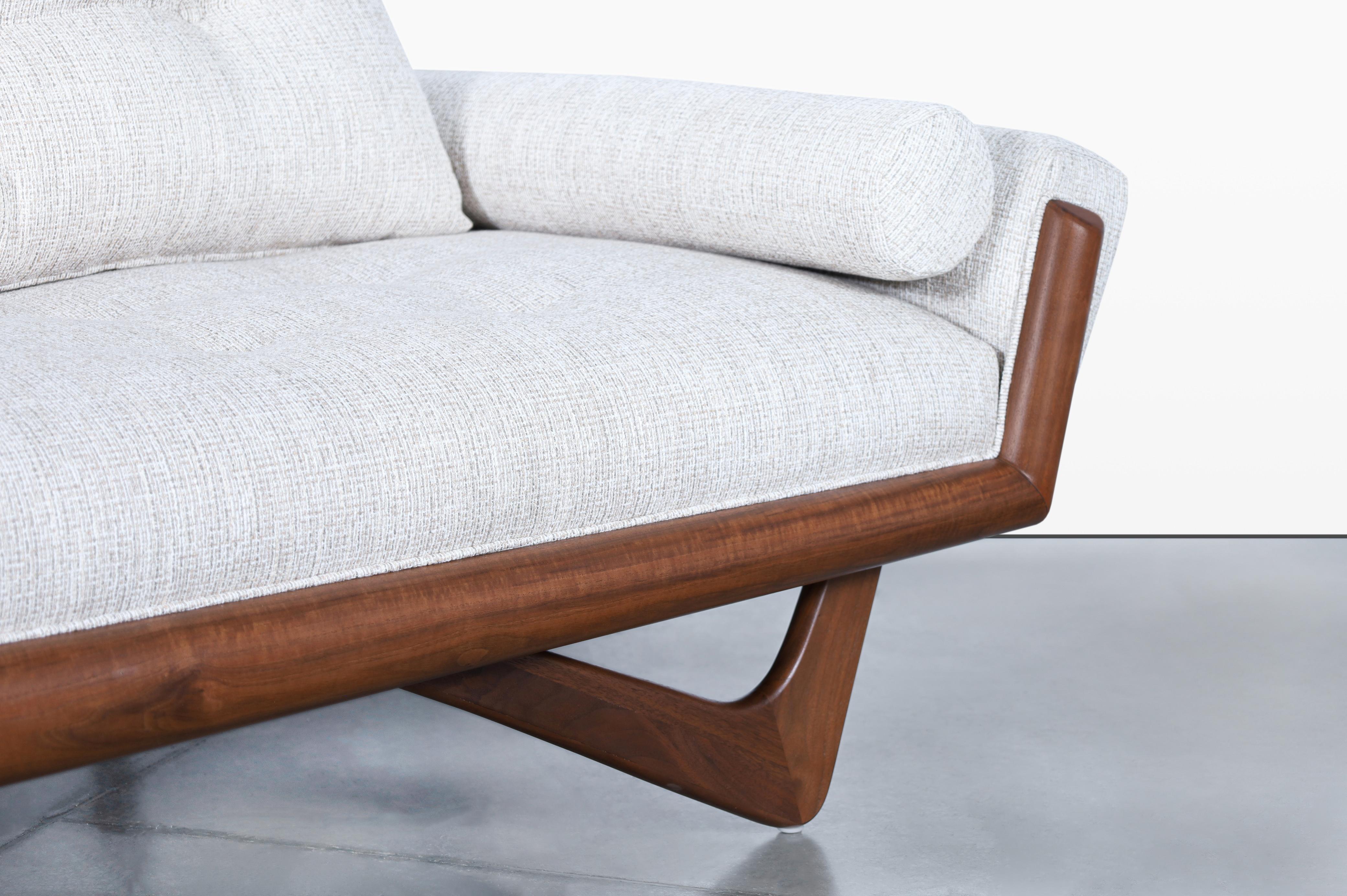 American Adrian Pearsall Walnut “Gondola” Sofa for Craft Associates For Sale