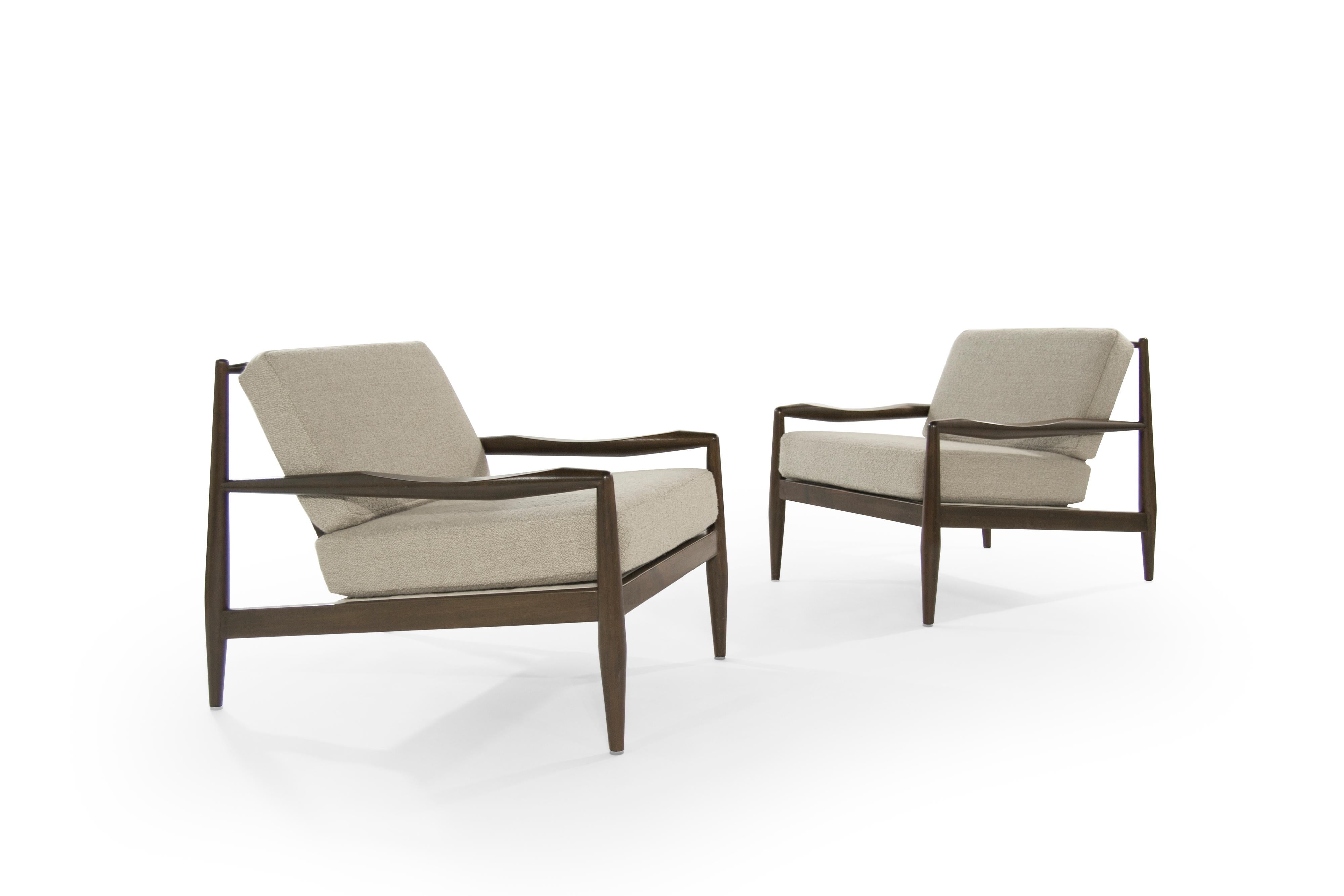 American Adrian Pearsall Walnut Lounge Chairs, Model 834-C, circa 1950s