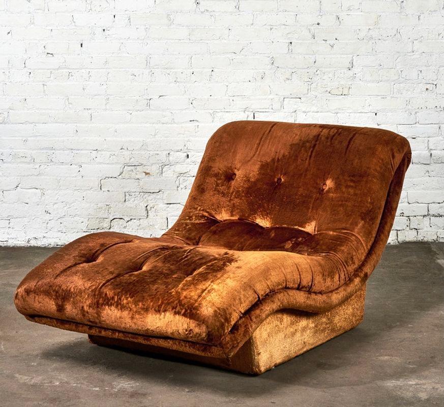 Wave Chaise Lounge chair 1970 by Adrian Pearsall for Comfort Designs. Original upholstery. Reupholstery recommended.