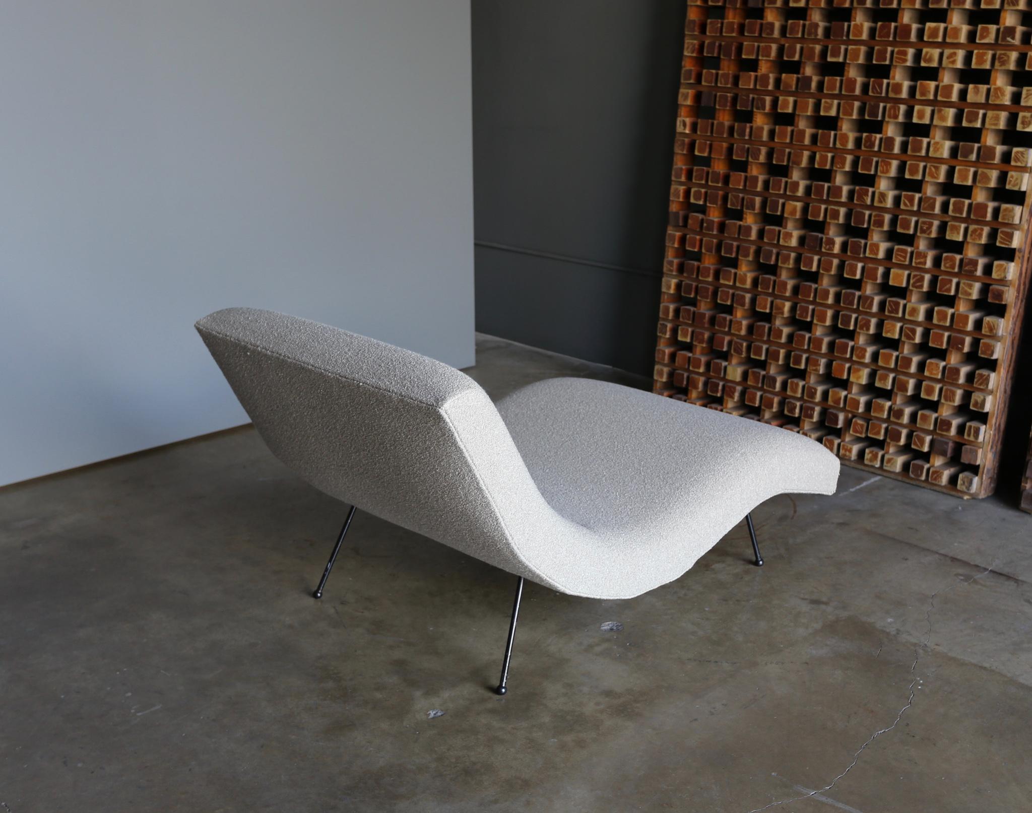 Adrian Pearsall Wave Chaise Lounge for Craft Associates, circa 1960 3