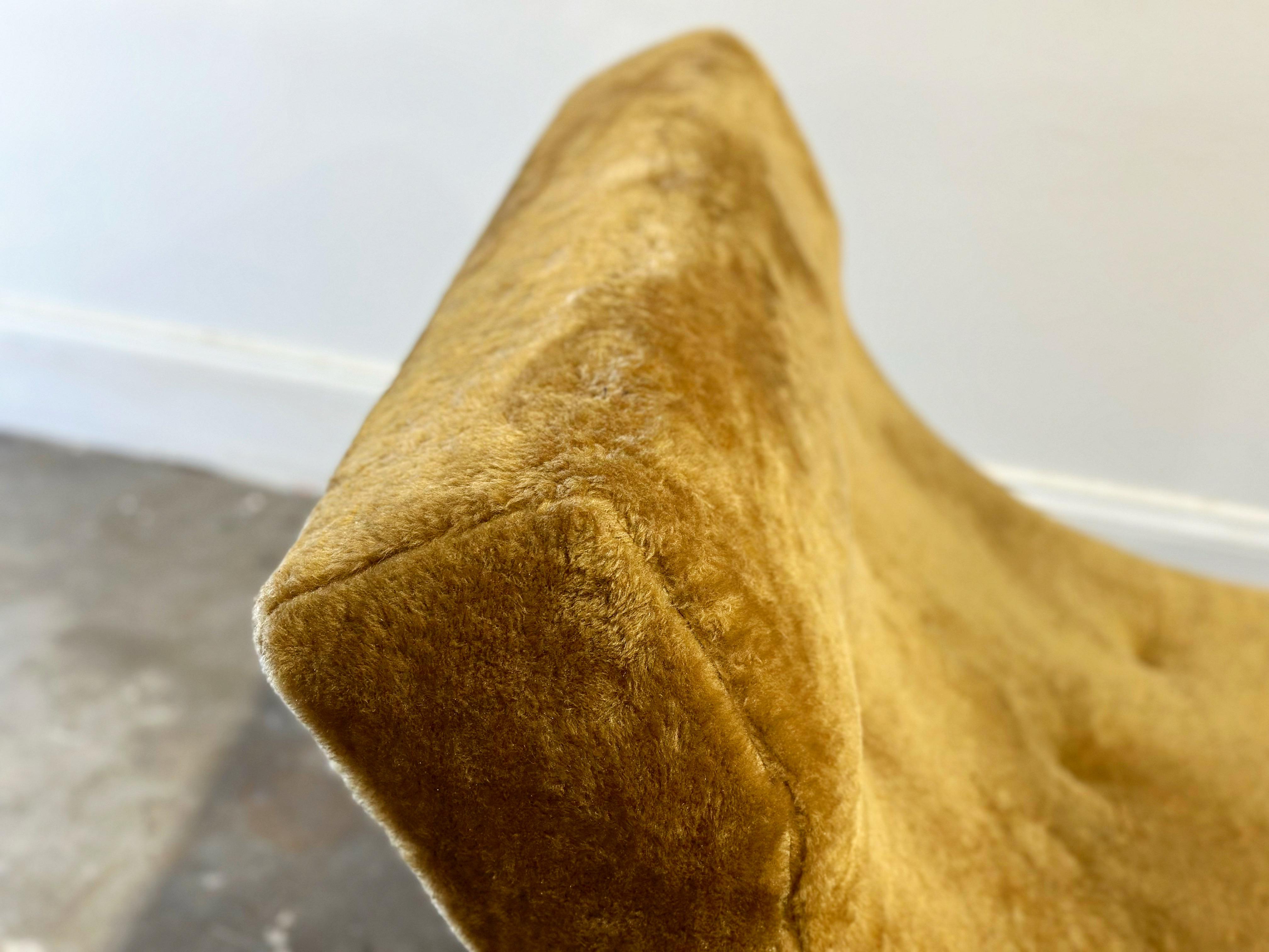 Adrian Pearsall Wave Chaise Lounge - Mid Century Modern - Tawny Gold Faux Fur In Good Condition In Decatur, GA