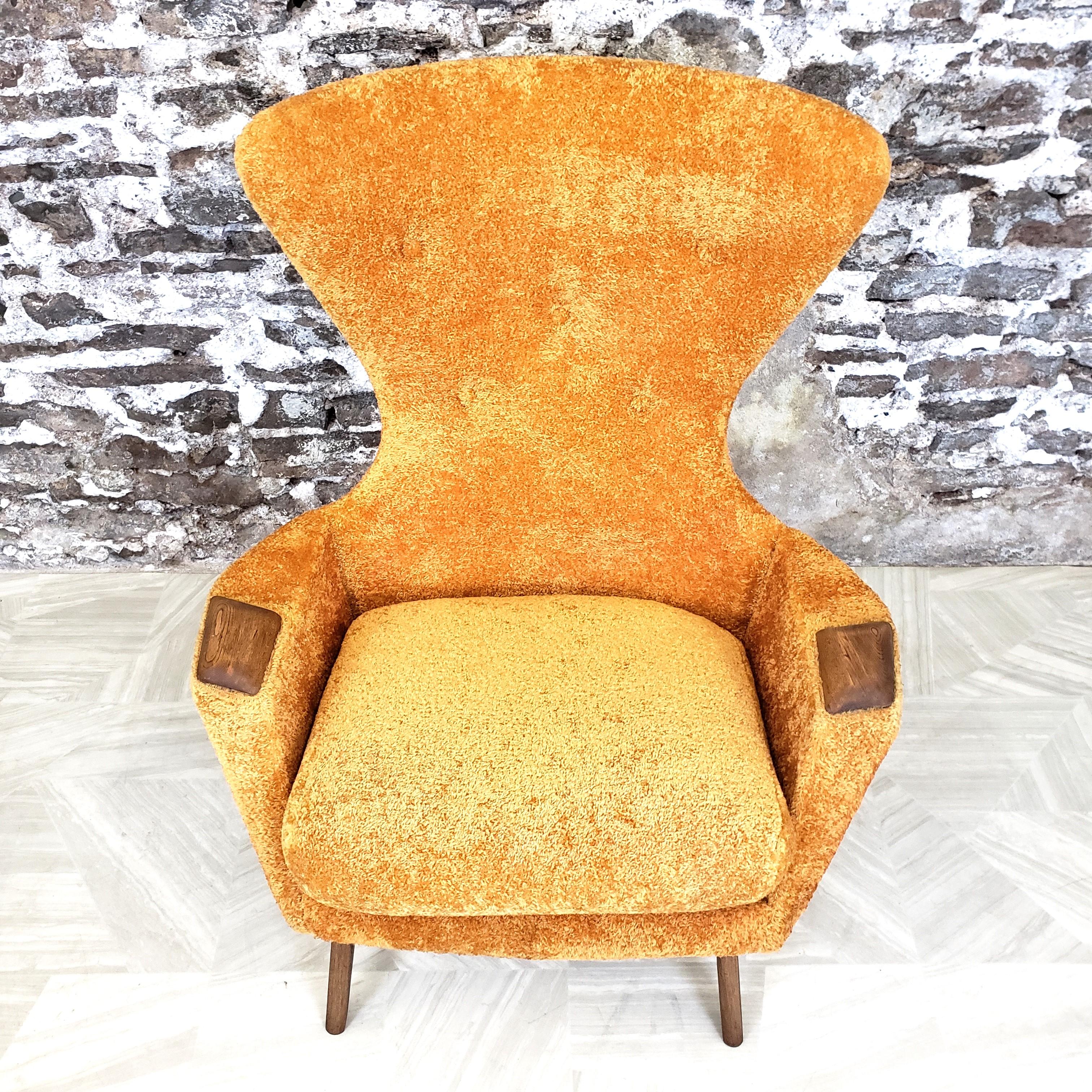 Adrian Pearsall Wingback Lounge Chair for Craft Associates In Good Condition In Hamilton, Ontario