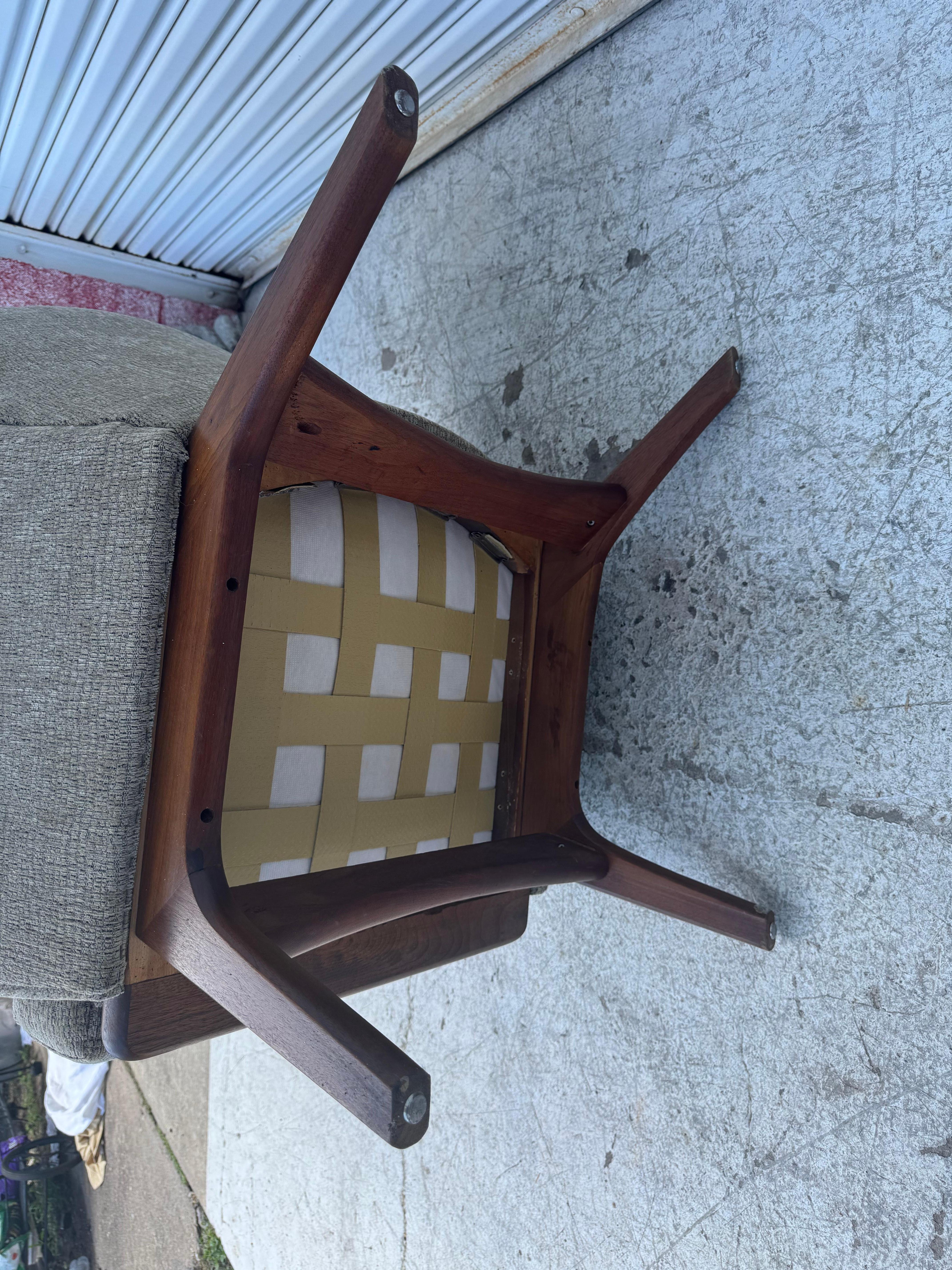 Américain Adrian Pearsall Wingback Lounge Chair Model !611-c en vente