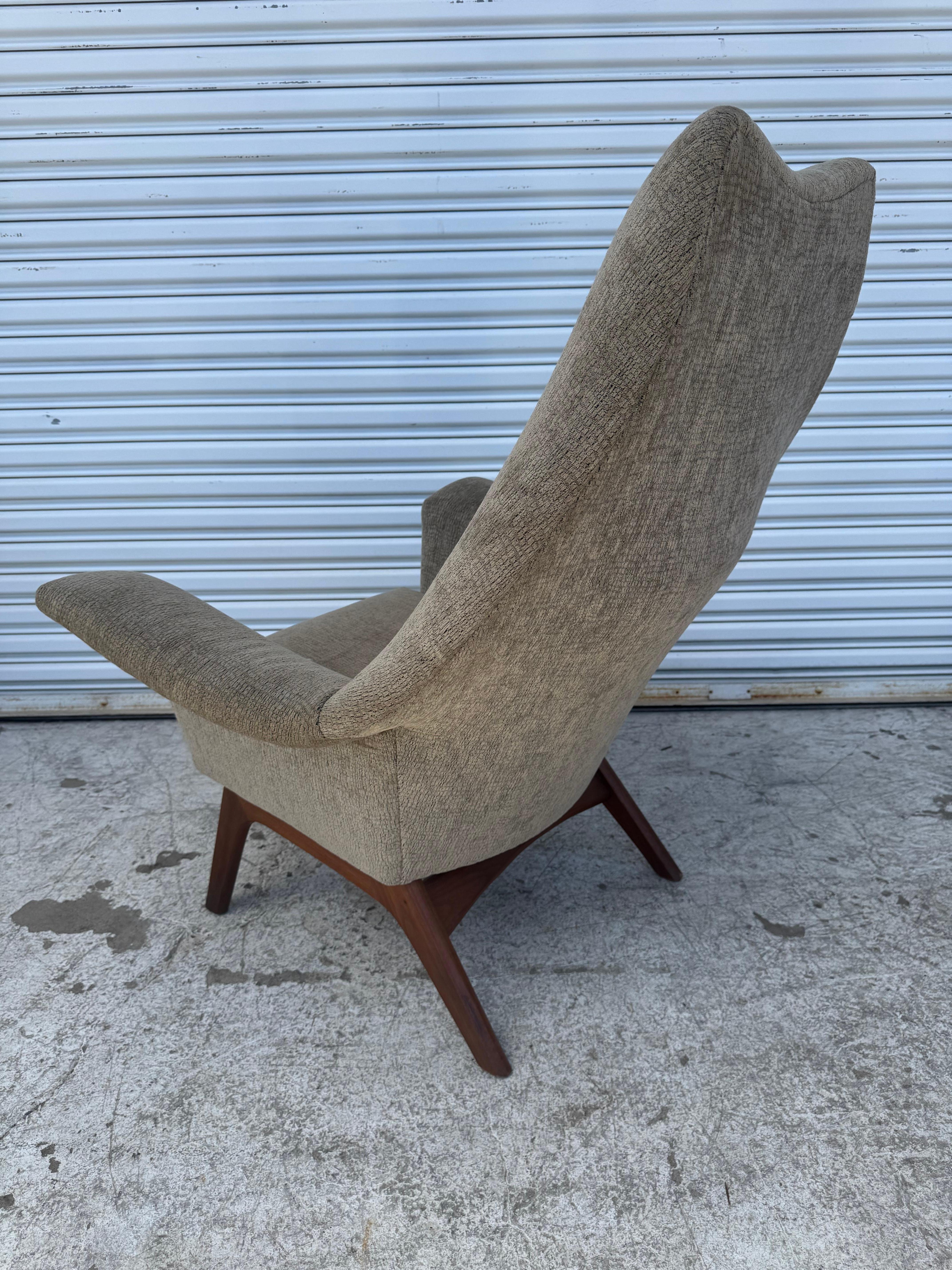 20ième siècle Adrian Pearsall Wingback Lounge Chair Model !611-c en vente