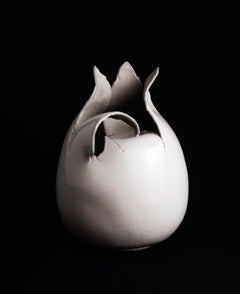 GRISAILLE FLOWER BUD