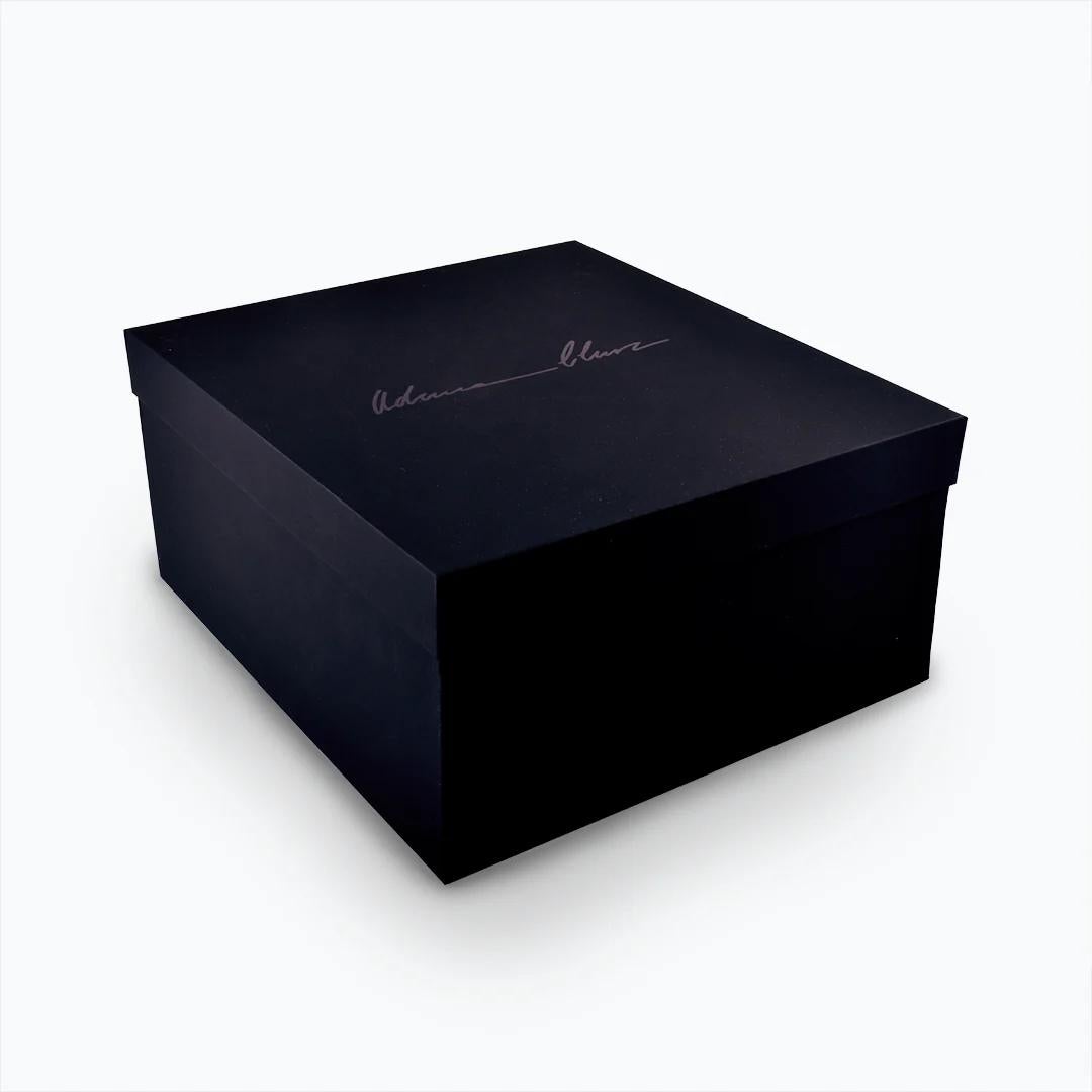 ADRIANA OLIVER - SECOND PORTRAIT. Sculpture Contemporary pop art For Sale 1