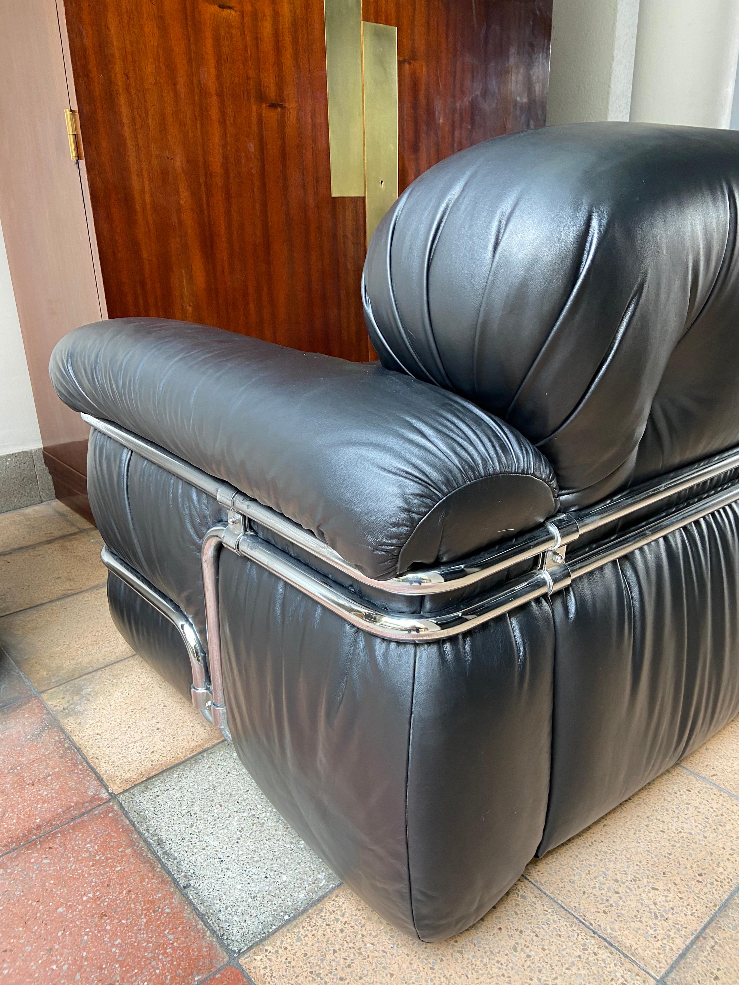 Modern Adriano Piazzesi, Black Leather 2-Seat Sofa, 1976