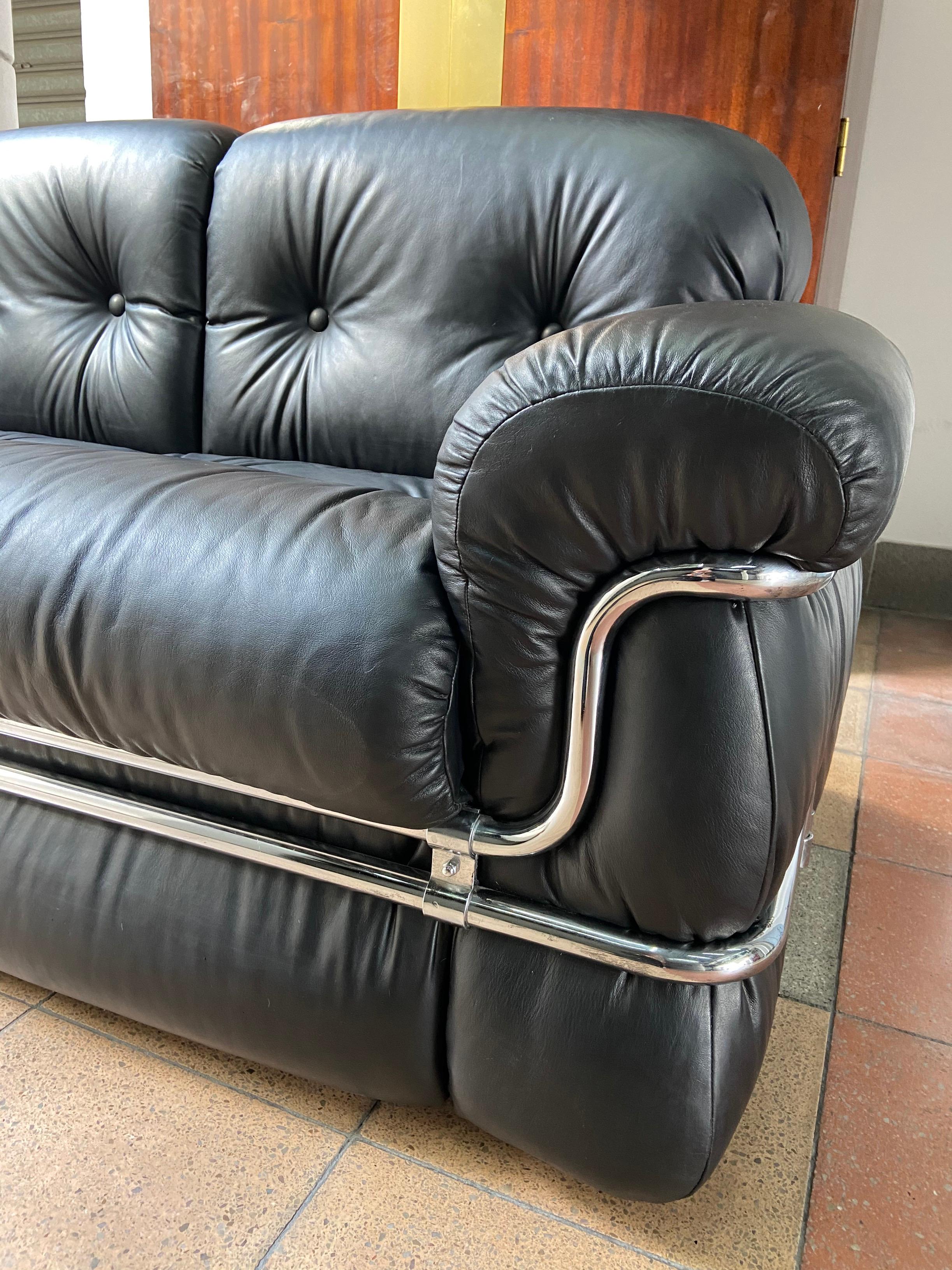 Adriano Piazzesi, Black Leather 2-Seat Sofa, 1976 In Good Condition In Saint ouen, FR